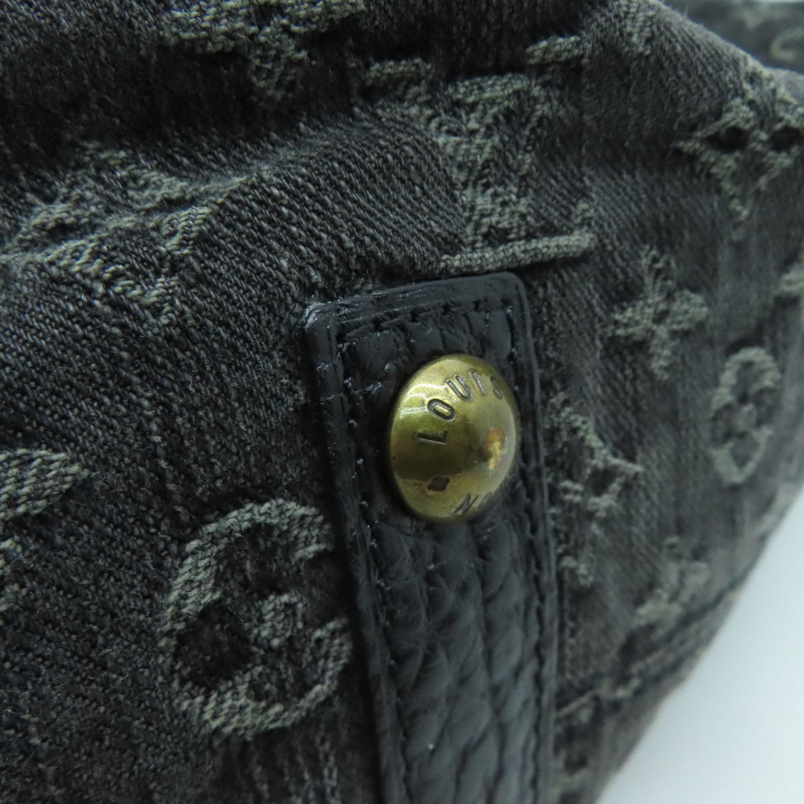 LOUIS VUITTON Monogram Denim Neo Cabby Gm金扣肩背袋黑色