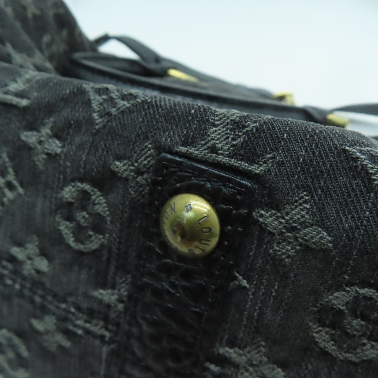LOUIS VUITTON Monogram Denim Neo Cabby Gm金扣肩背袋黑色