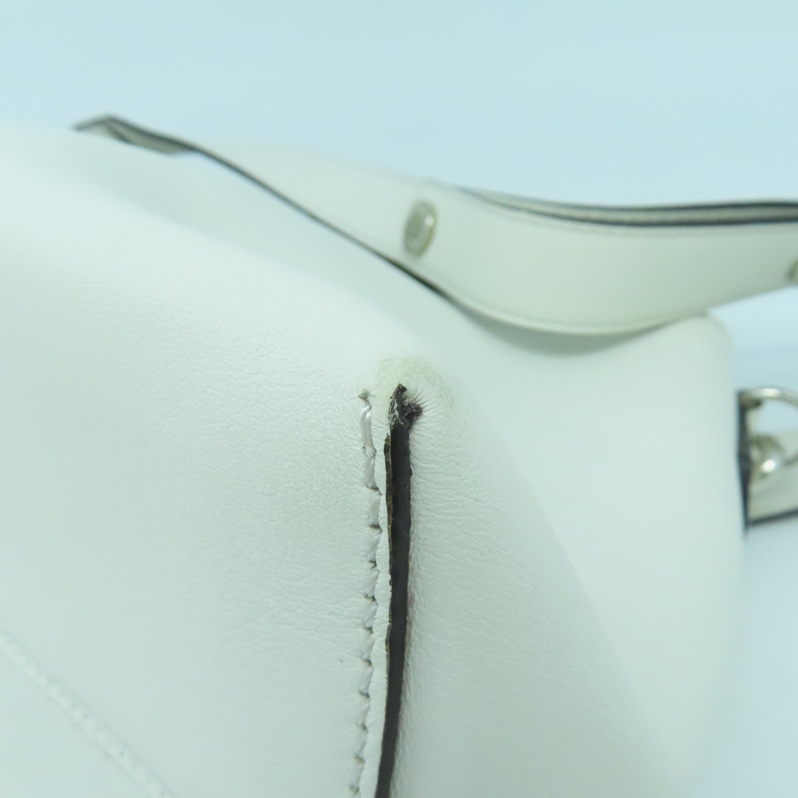 FENDI 牛皮皮革By The Way銀扣手挽肩背兩用袋白色