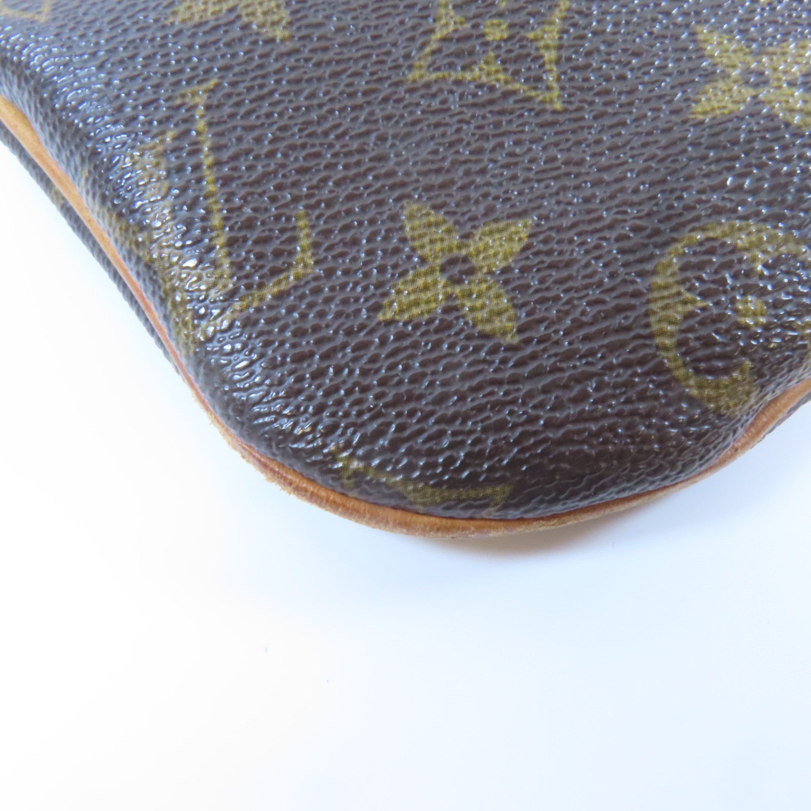 LOUIS VUITTON Monogram Pochette Bosphore金扣肩背袋啡色