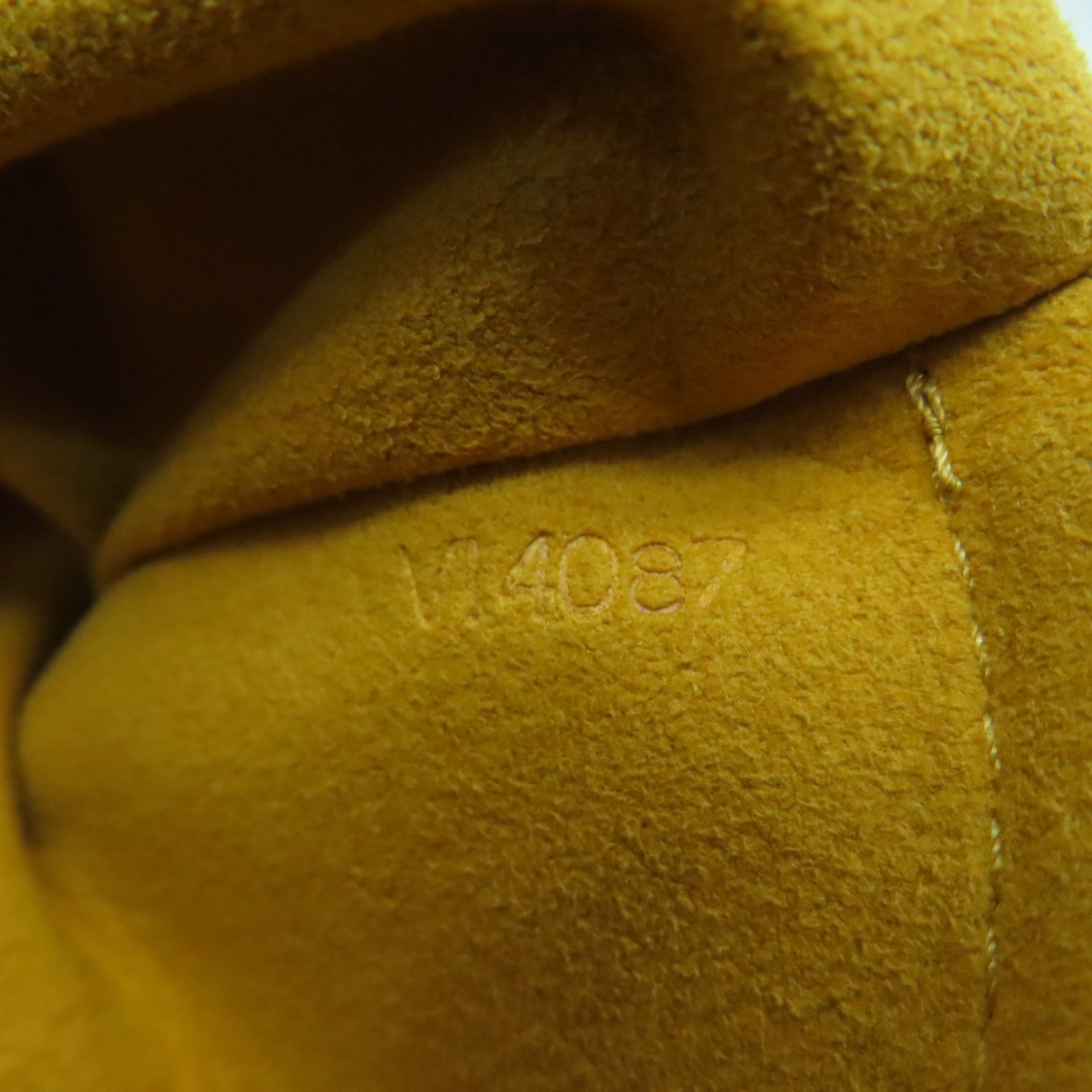 LOUIS VUITTON Monogram Denim Neo Cabby Gm金扣肩背袋黑色
