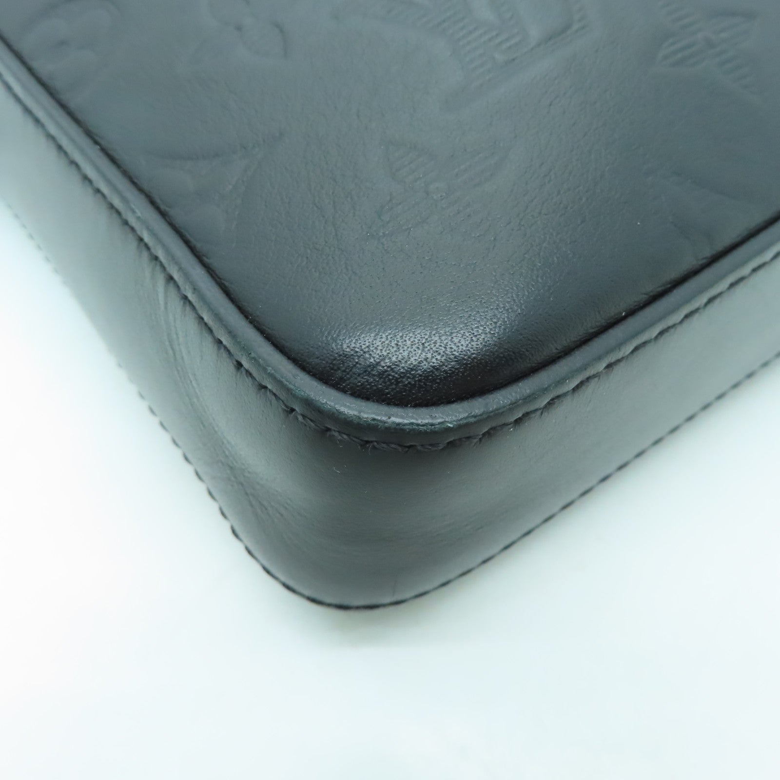 LOUIS VUITTON Monogram Shadow Duo黑扣肩背袋黑色