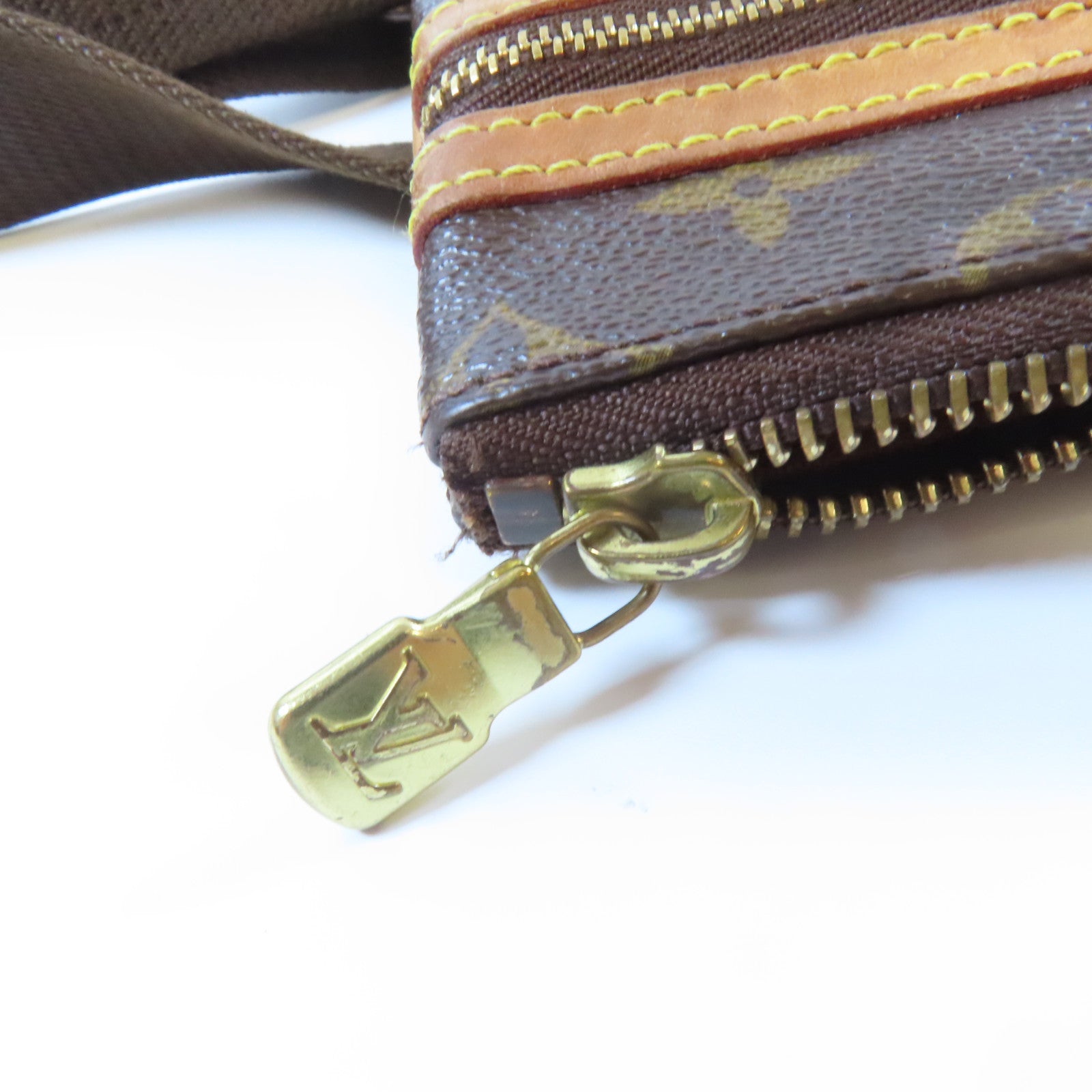 LOUIS VUITTON Monogram Pochette Bosphore金扣肩背袋啡色