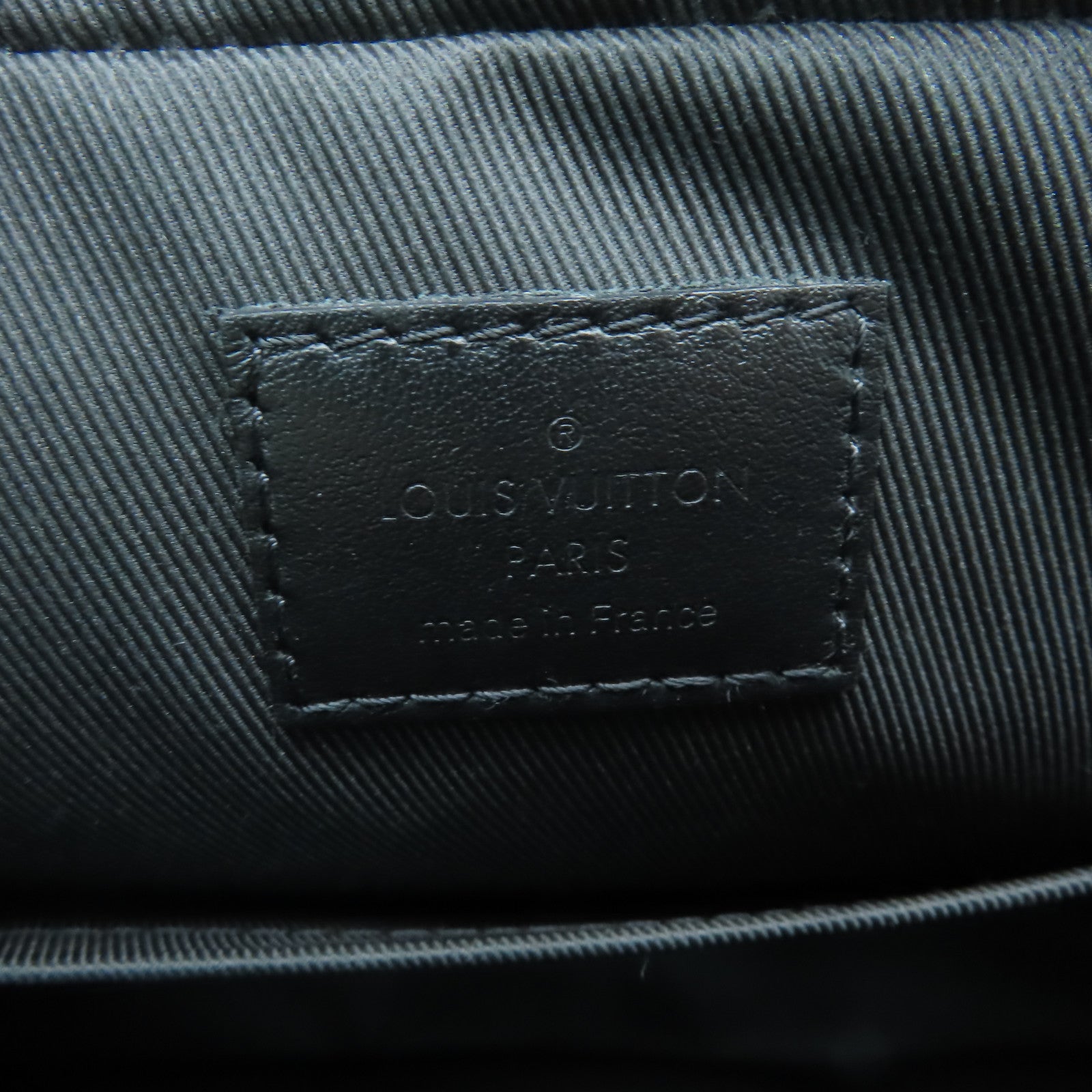 LOUIS VUITTON Monogram Shadow Duo黑扣肩背袋黑色
