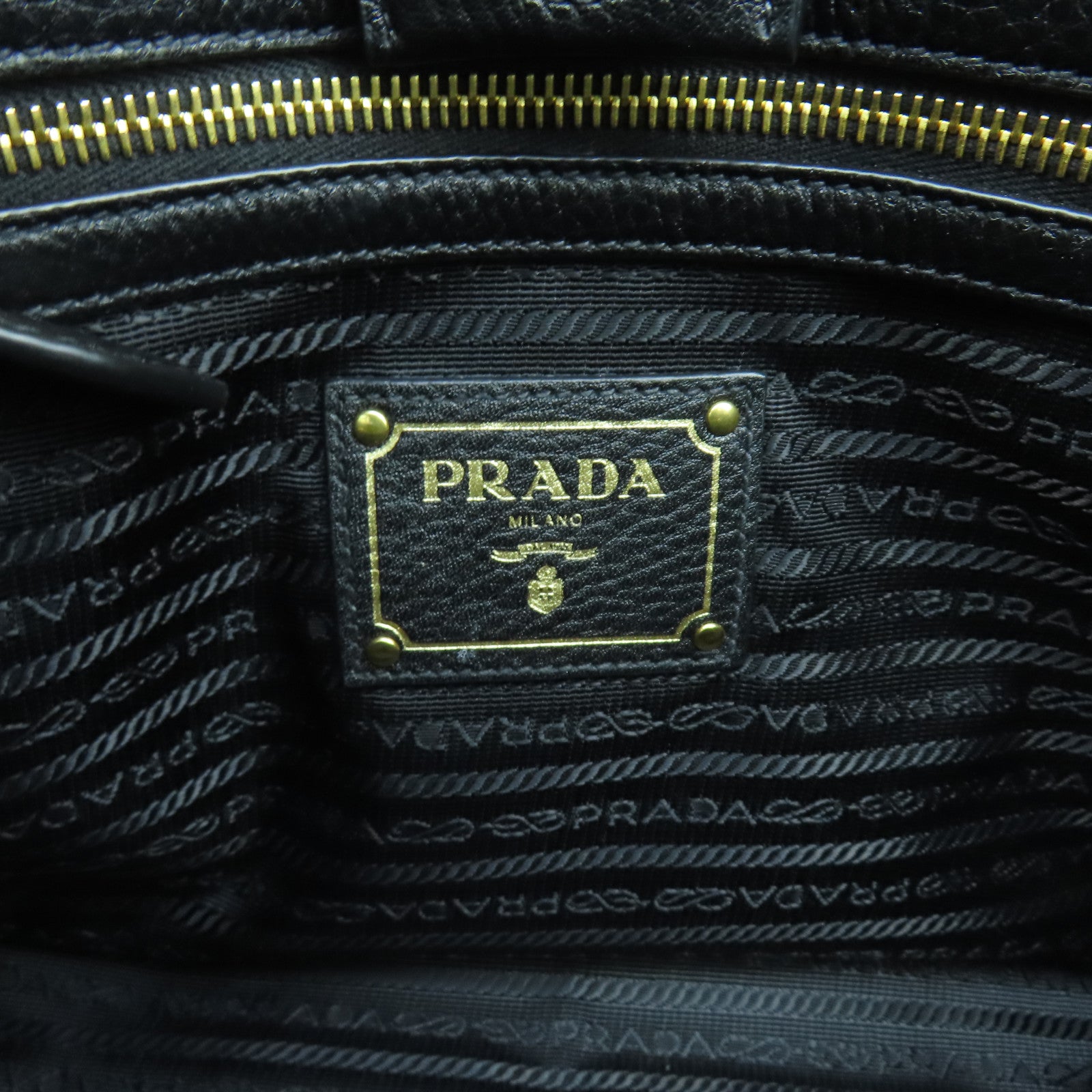 PRADA 牛皮皮革Hand Bag金扣手挽袋黑色