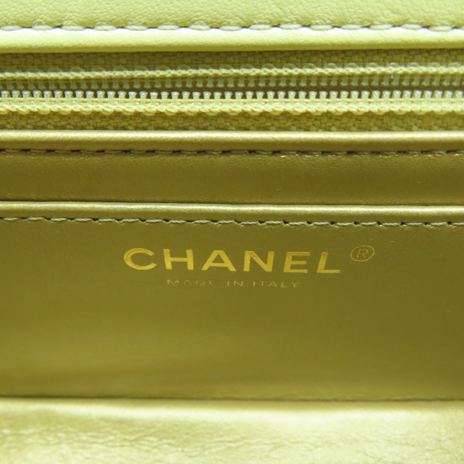 CHANEL 菱格羊皮皮革Chain Shoulder金扣鏈帶肩背袋黃色