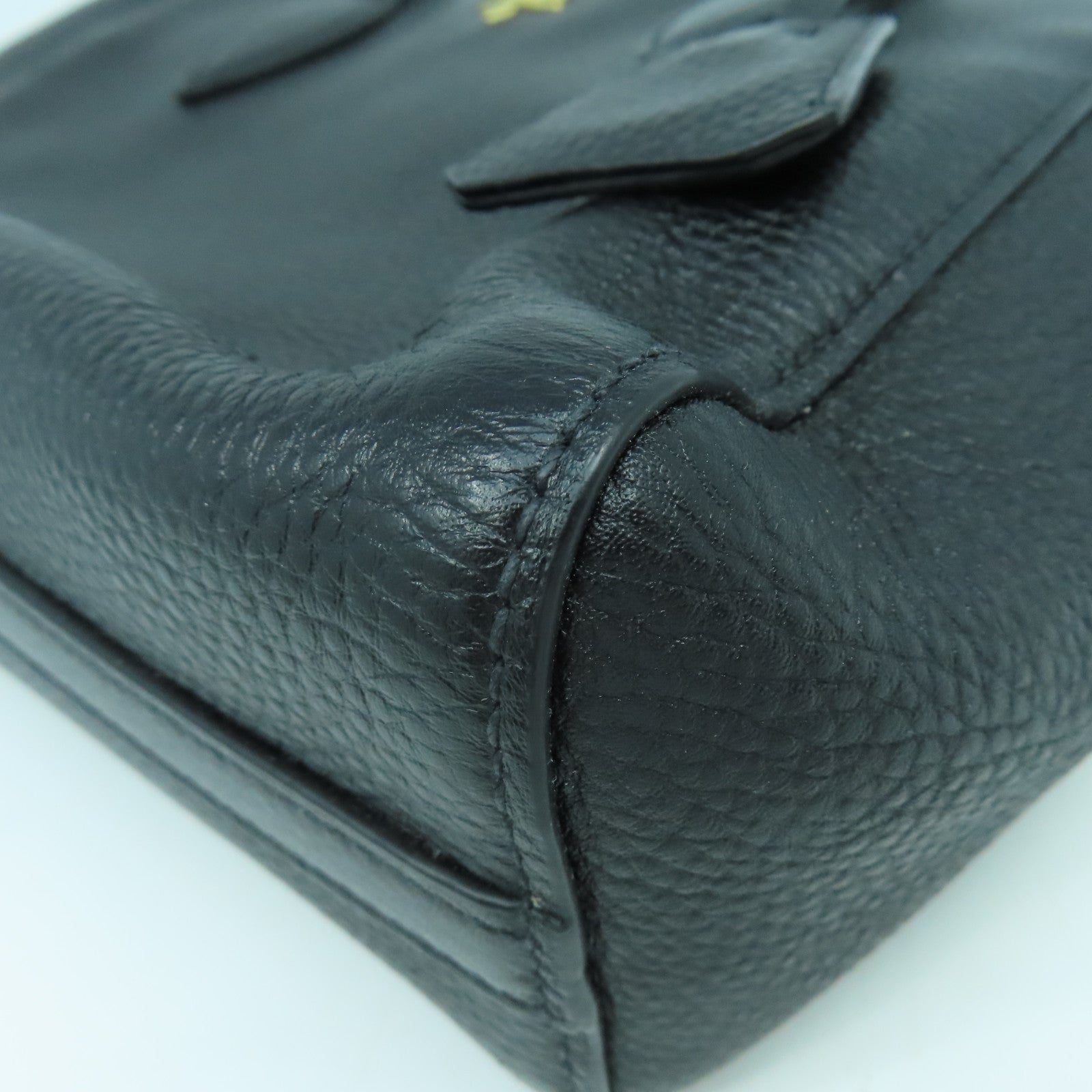 PRADA 牛皮皮革Hand Bag金扣手挽袋黑色