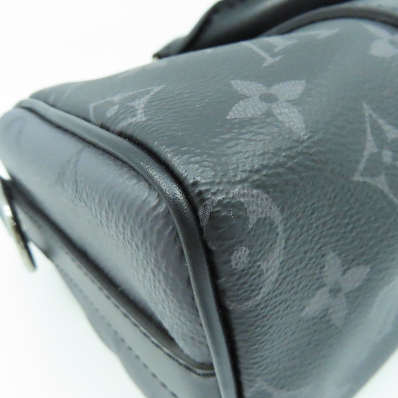 LOUIS VUITTON Monogram Eclipse Keepall Bandouliere 25銀扣手挽肩背兩用袋黑色