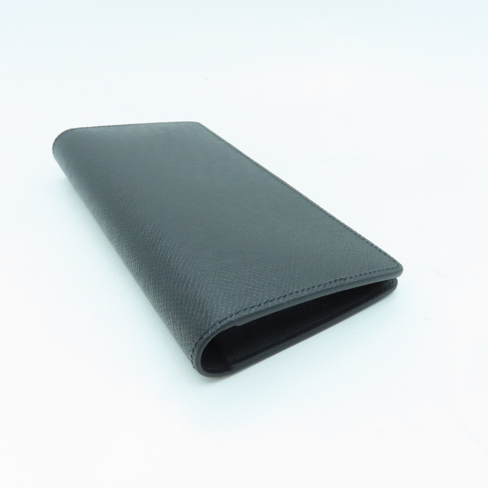 LOUIS VUITTON Taiga Brazza Silver Buckle Long Wallet Black