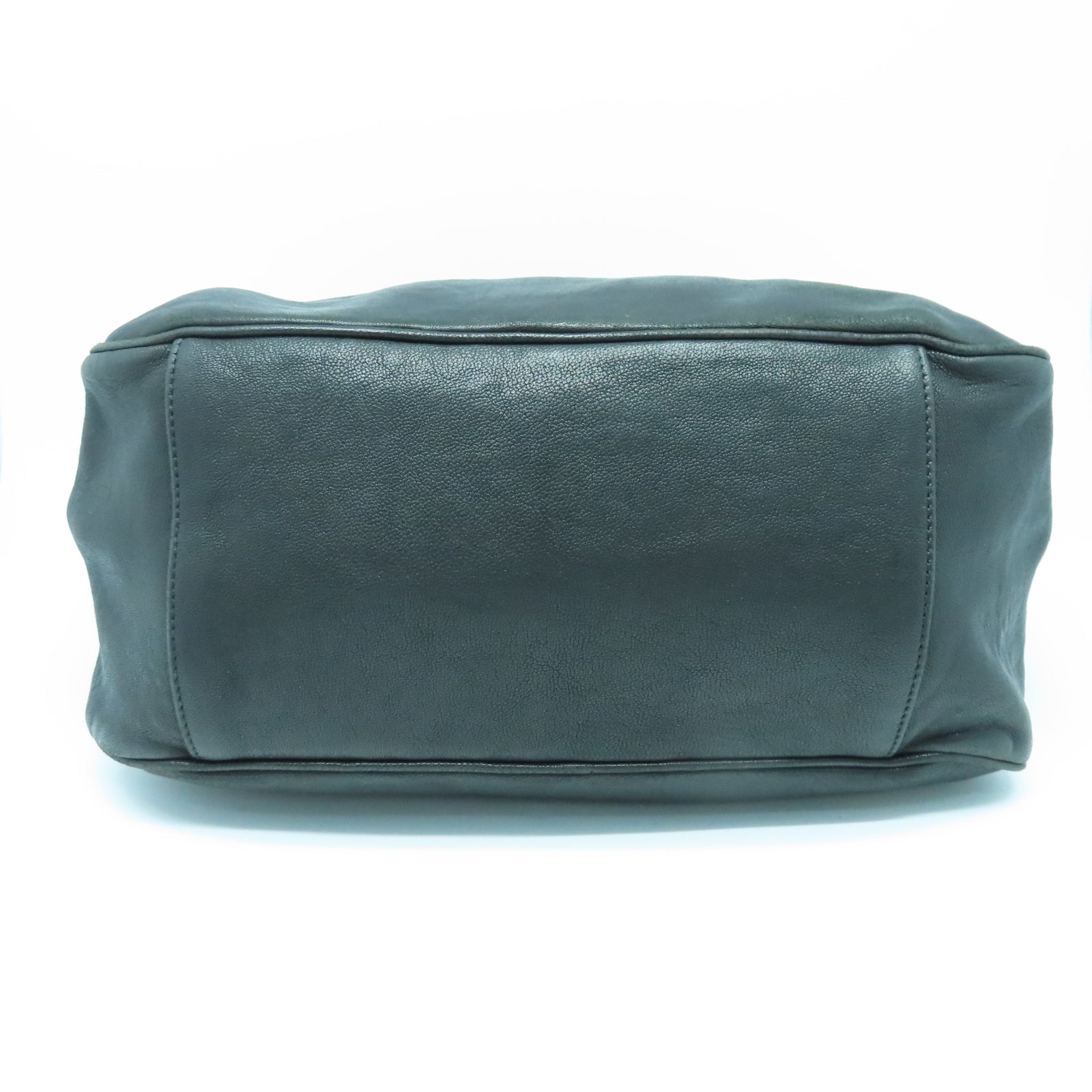 YVES SAINT LAURENT 牛皮皮革Shoulder Bag银扣肩背袋黑色