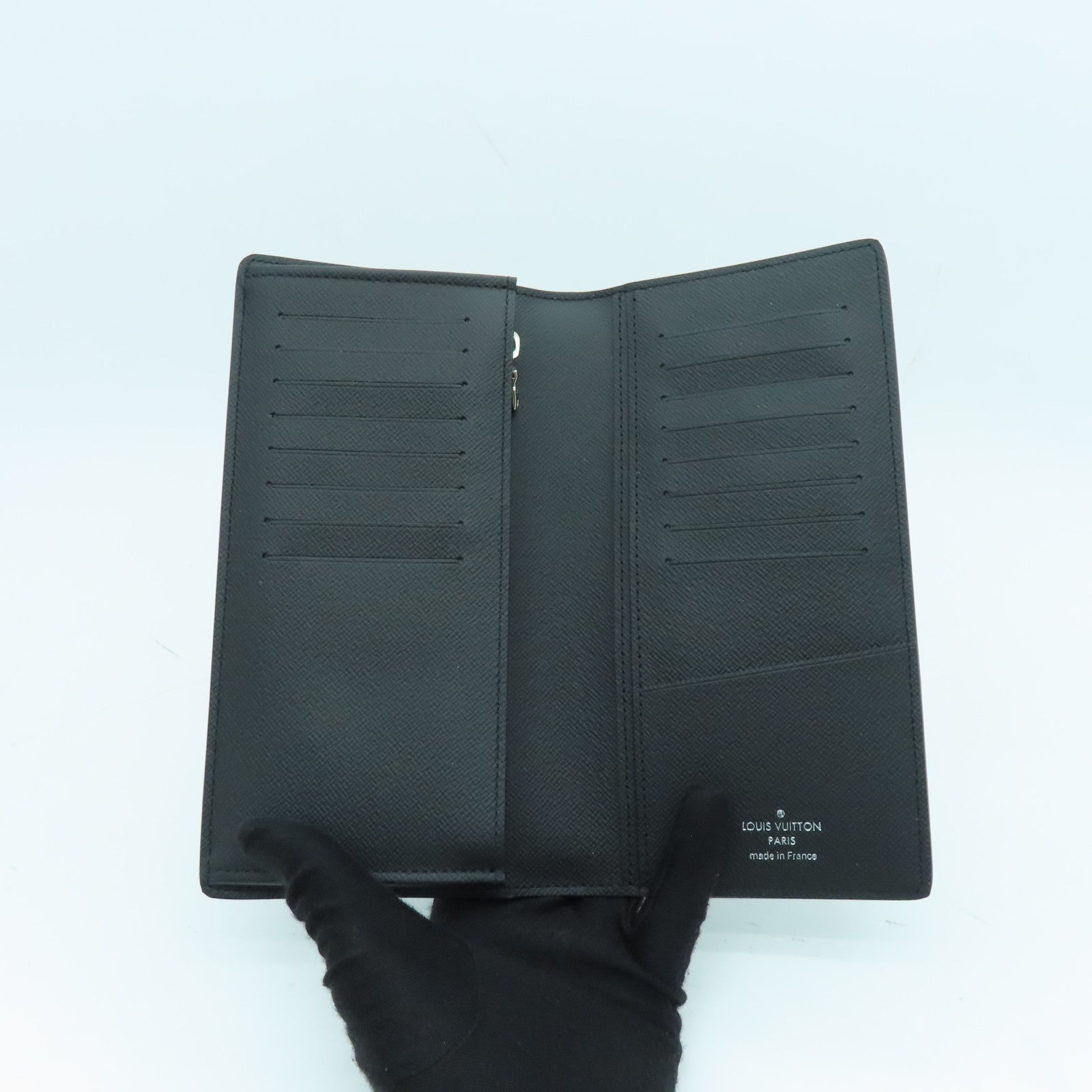 LOUIS VUITTON Taiga Brazza Silver Buckle Long Wallet Black