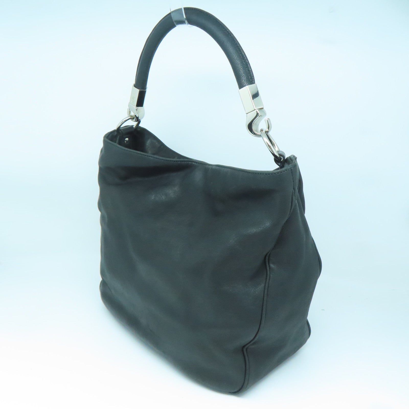 YVES SAINT LAURENT 牛皮皮革Shoulder Bag银扣肩背袋黑色