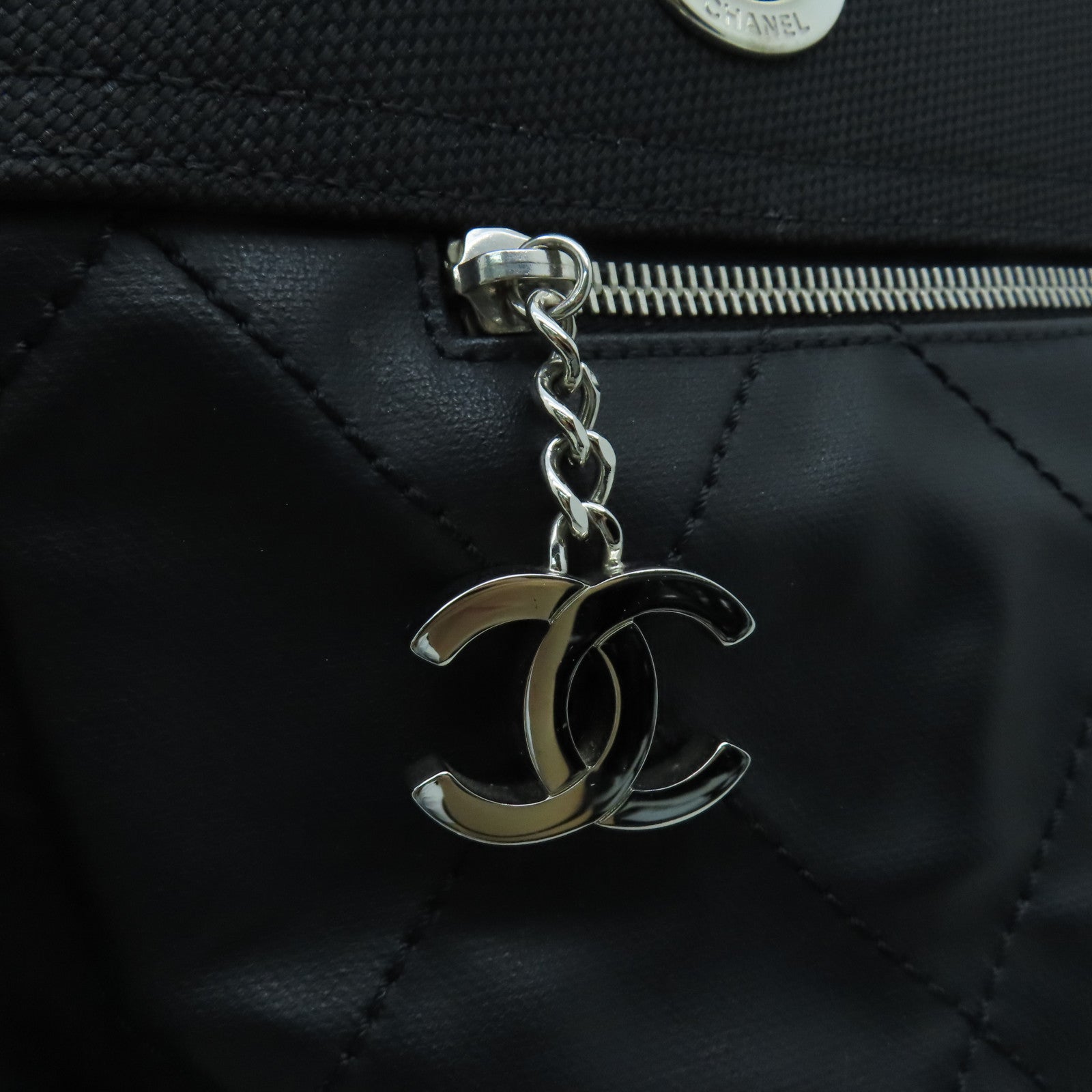 CHANEL 菱格皮革Tote Bag銀扣手挽袋黑色