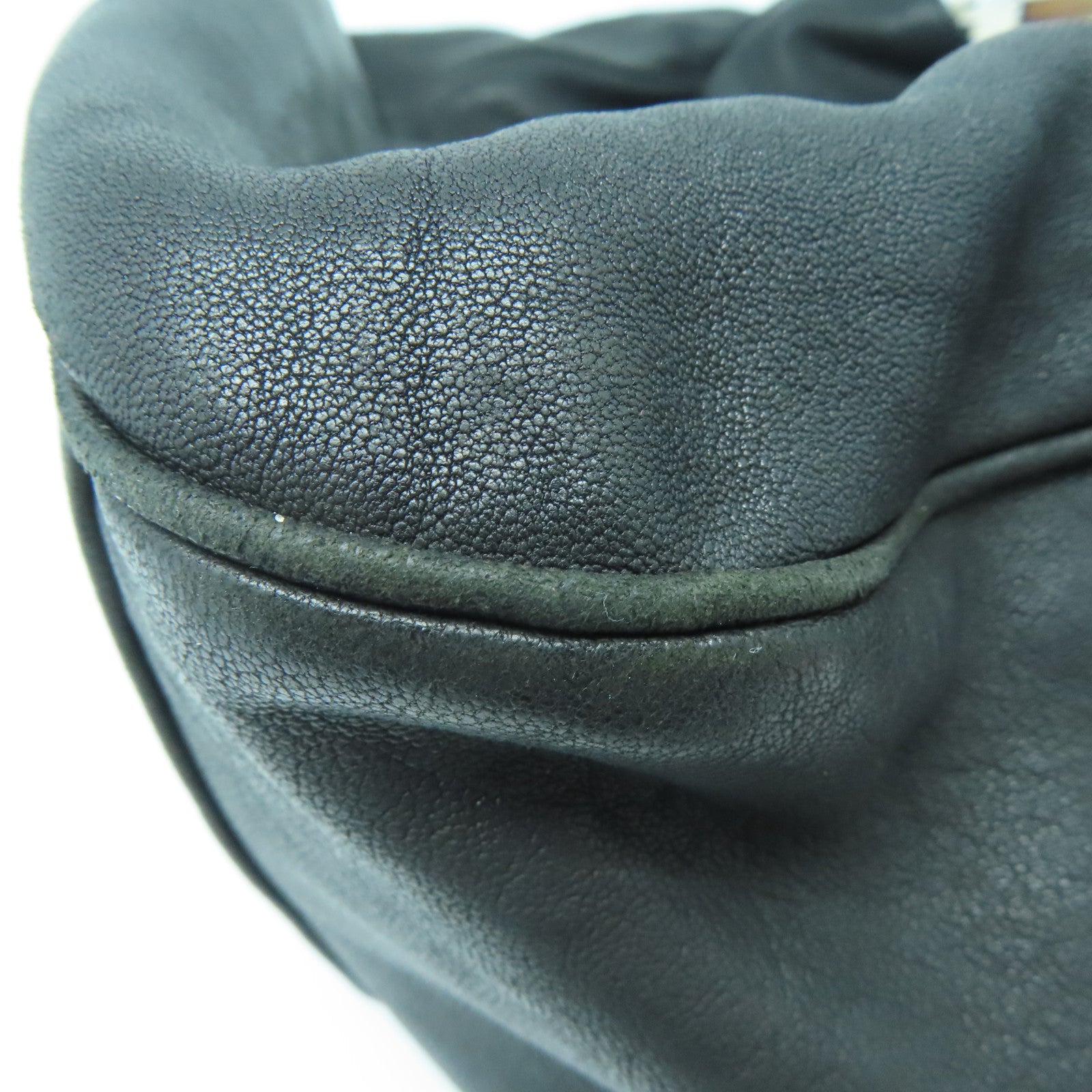 YVES SAINT LAURENT 牛皮皮革Shoulder Bag银扣肩背袋黑色