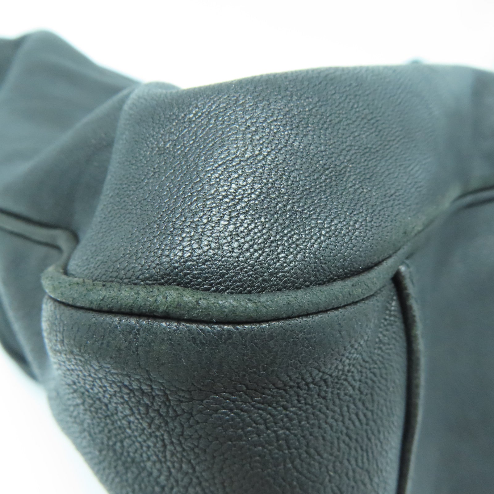 YVES SAINT LAURENT 牛皮皮革Shoulder Bag银扣肩背袋黑色