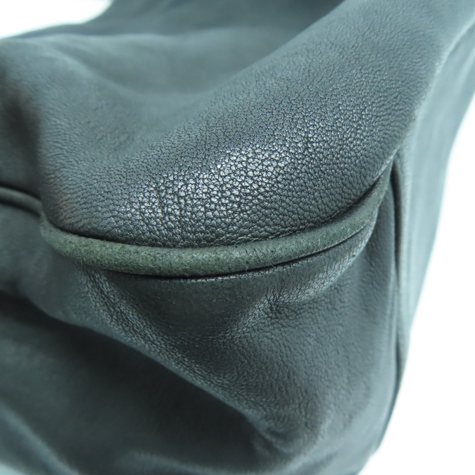 YVES SAINT LAURENT 牛皮皮革Shoulder Bag银扣肩背袋黑色