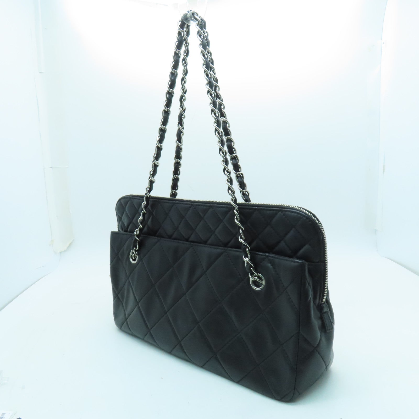 CHANEL 菱格牛皮皮革Shoulder Bag銀扣肩背袋黑色