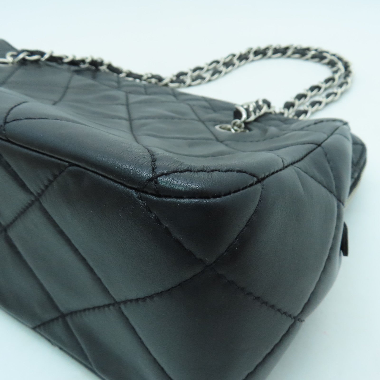 CHANEL 菱格牛皮皮革Shoulder Bag銀扣肩背袋黑色