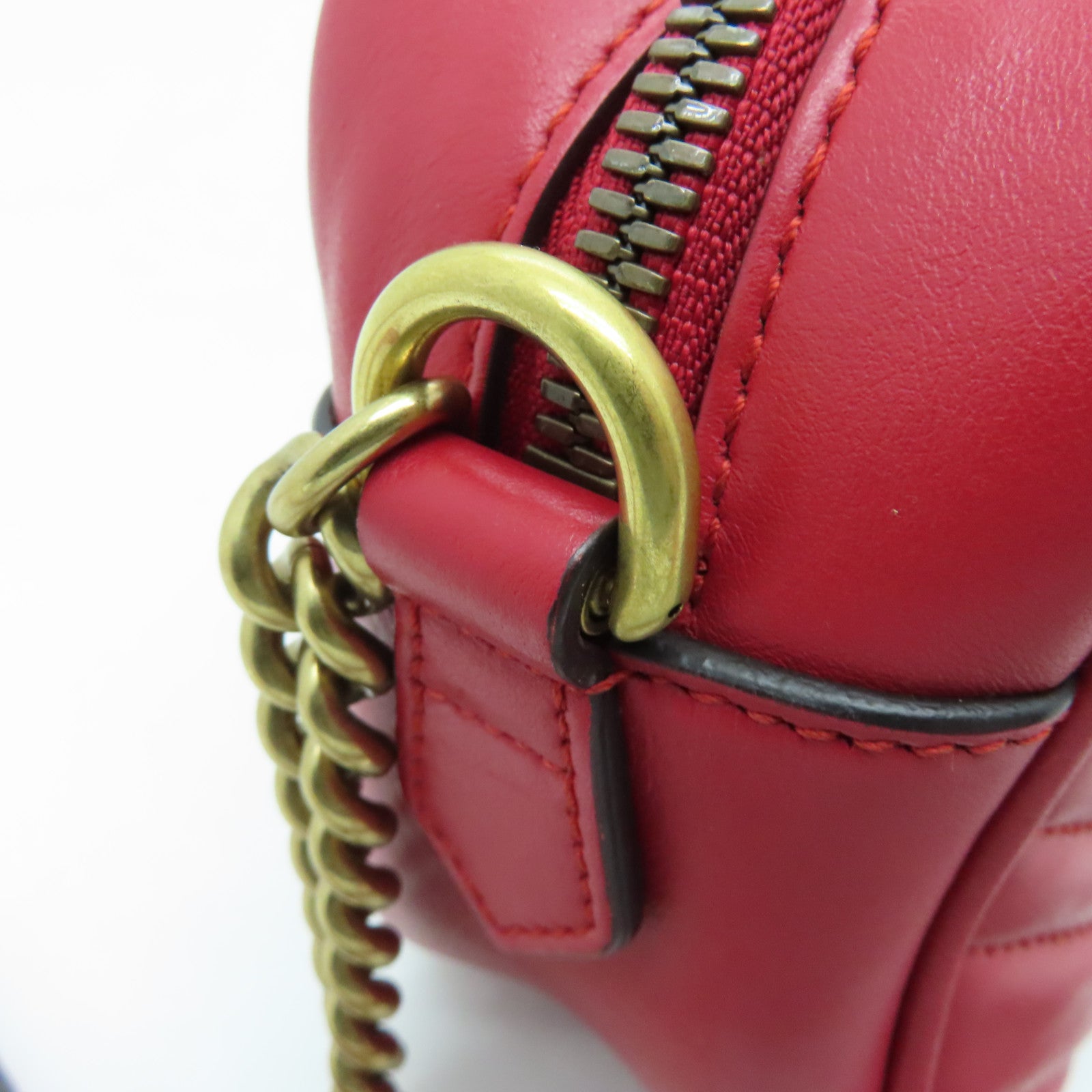 GUCCI cowhide leather GG Mormont gold buckle chain shoulder bag red