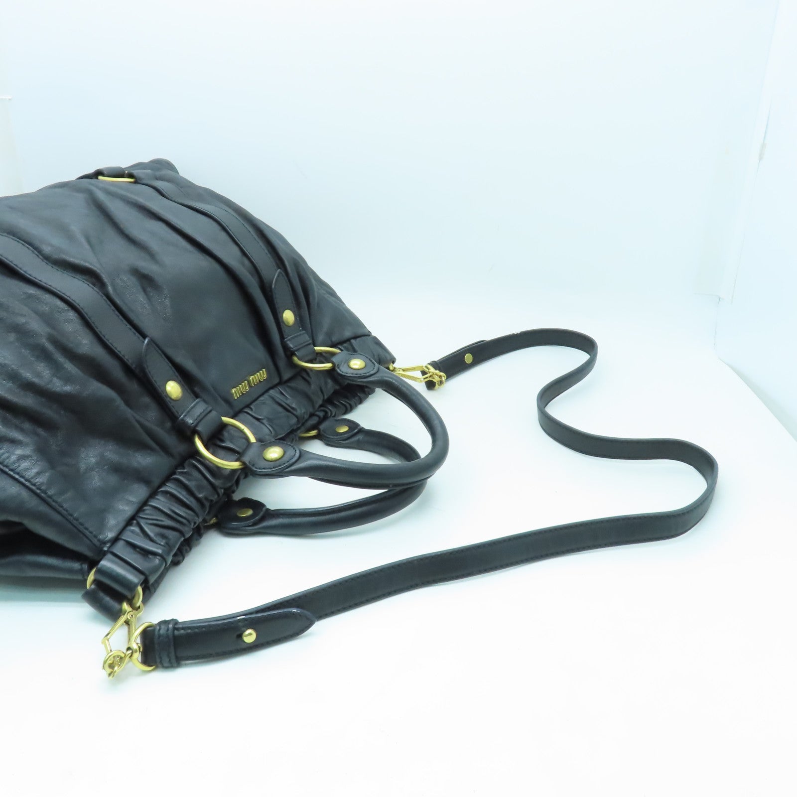 Miu Miu 牛皮皮革2 Way Shoulder金扣手挽肩背兩用袋黑色