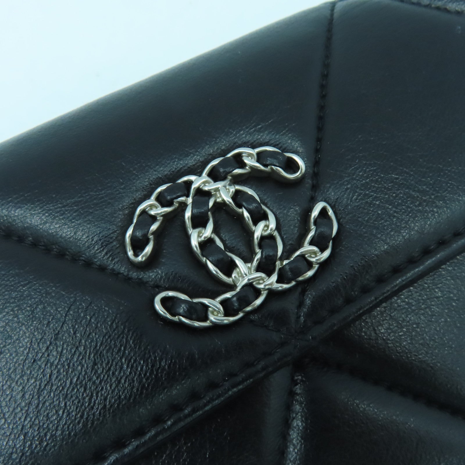 CHANEL 菱格牛皮皮革C19 Long Wallet銀扣長錢包黑色