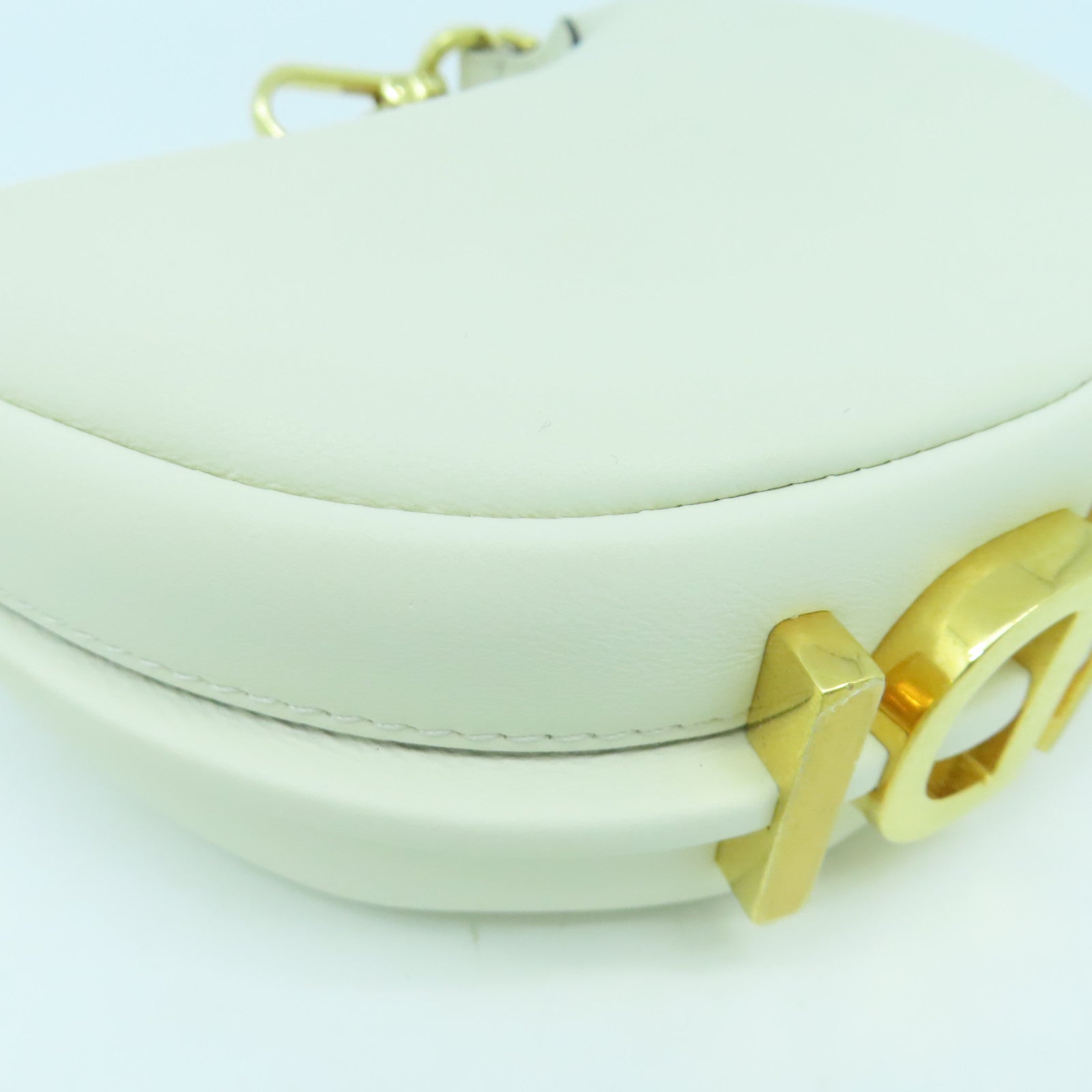 FENDI 【激減優惠】牛皮皮革Hand Bag金扣手挽袋白色