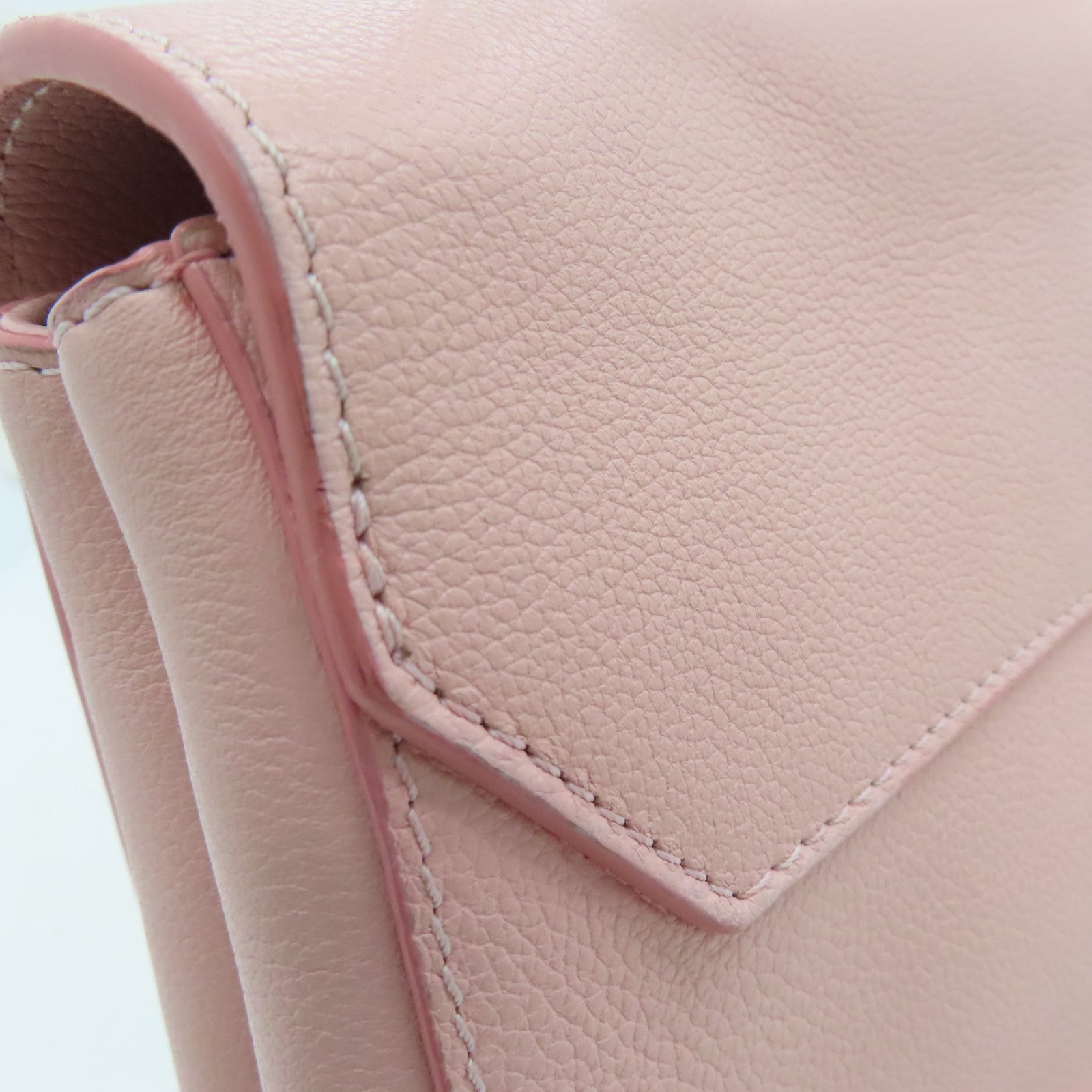 LOUIS VUITTON 牛皮皮革Lock Me 2 2 way Shoulder Bag金扣肩背袋粉红色