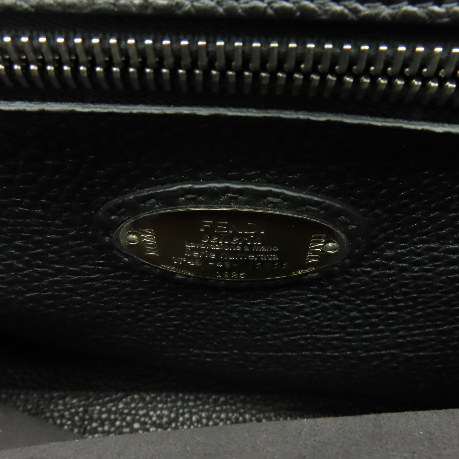 FENDI 牛皮皮革Peekaboo Bag銀扣手挽肩背兩用袋/公事包黑色