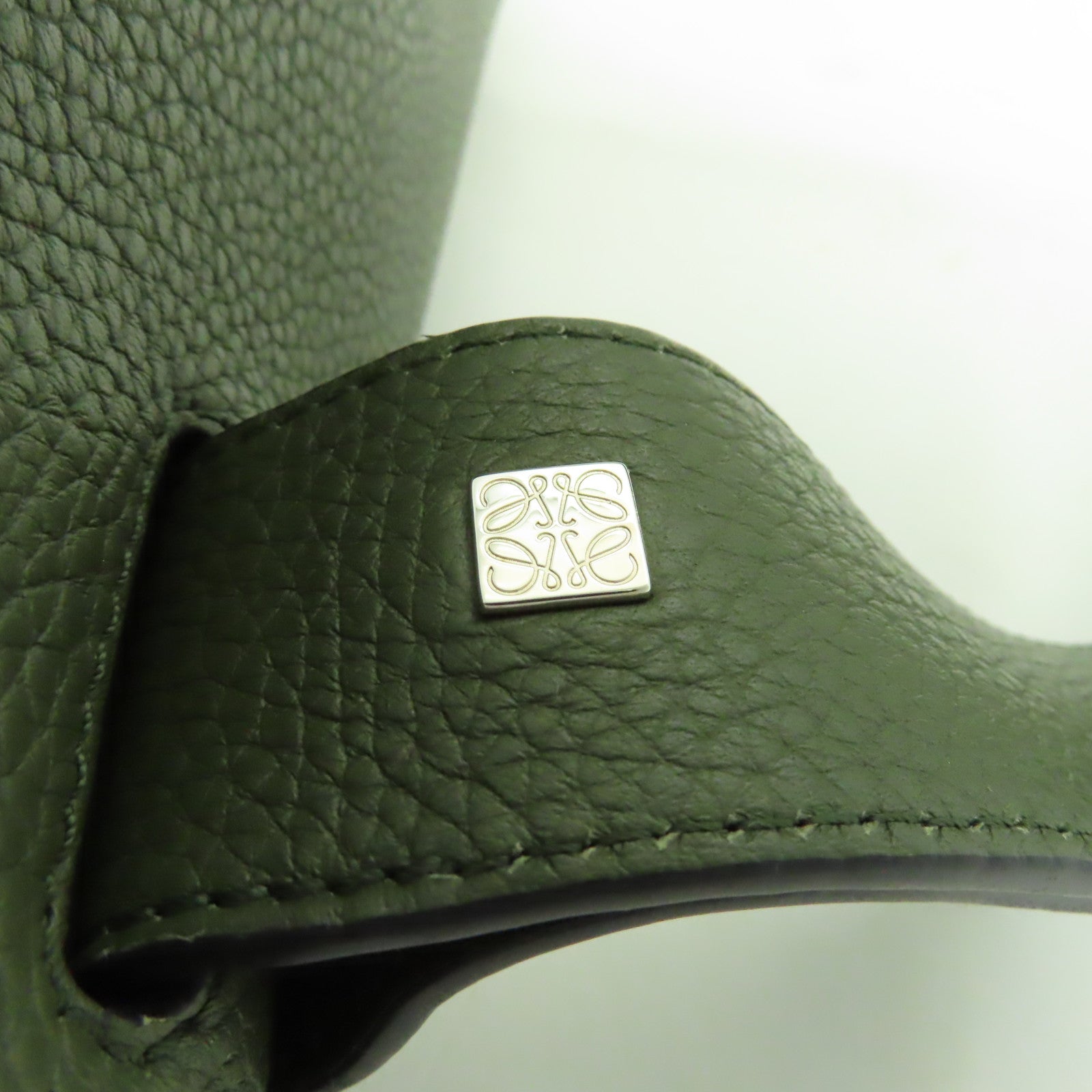 LOEWE 牛皮皮革Hand Bag銀扣肩背袋綠色