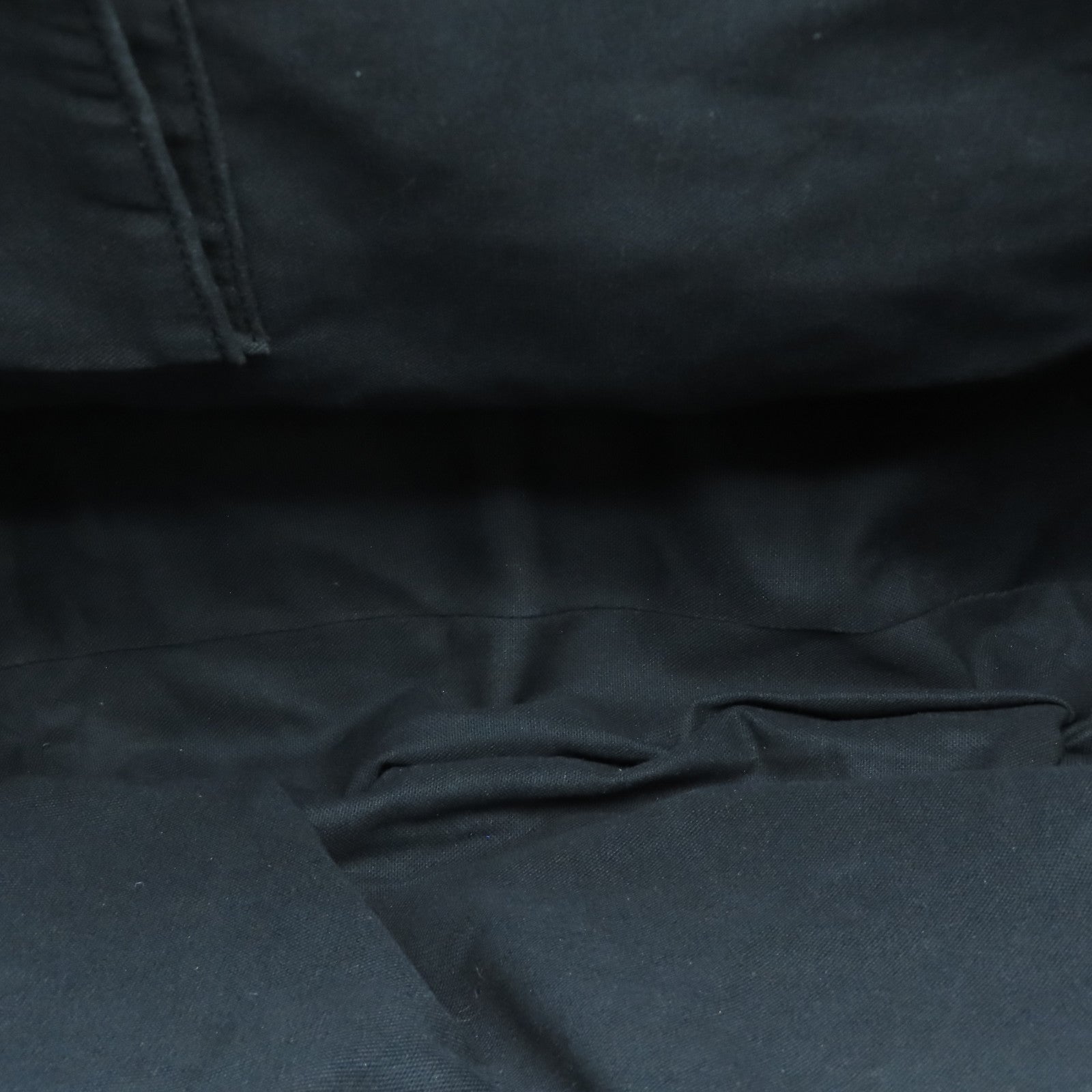 LOUIS VUITTON Taiga Kasbek PM银扣手挽袋黑色