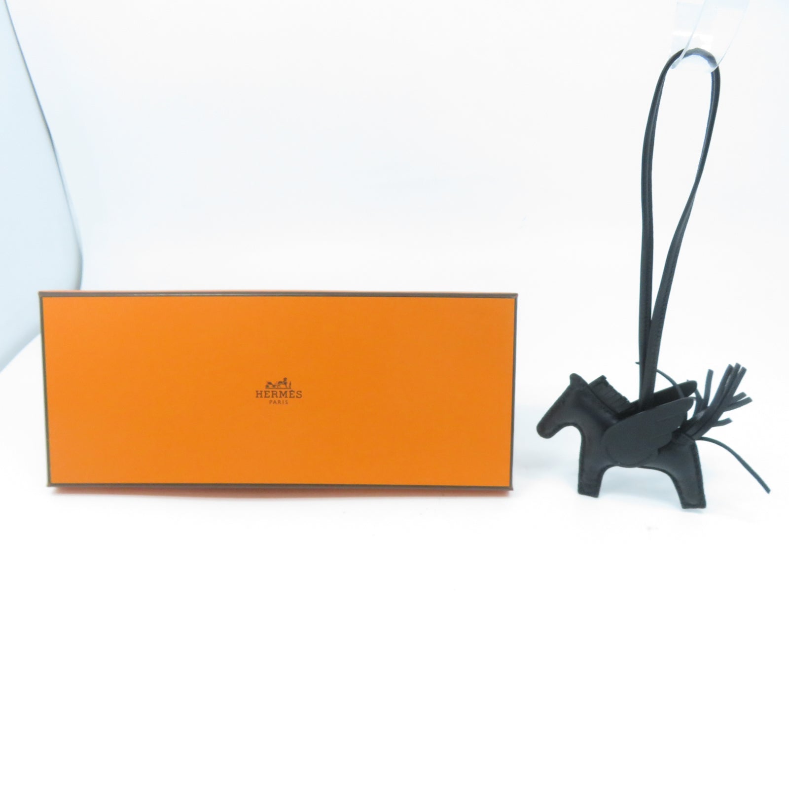 HERMES Swift皮革Rodeo Pegase PM吊飾黑色