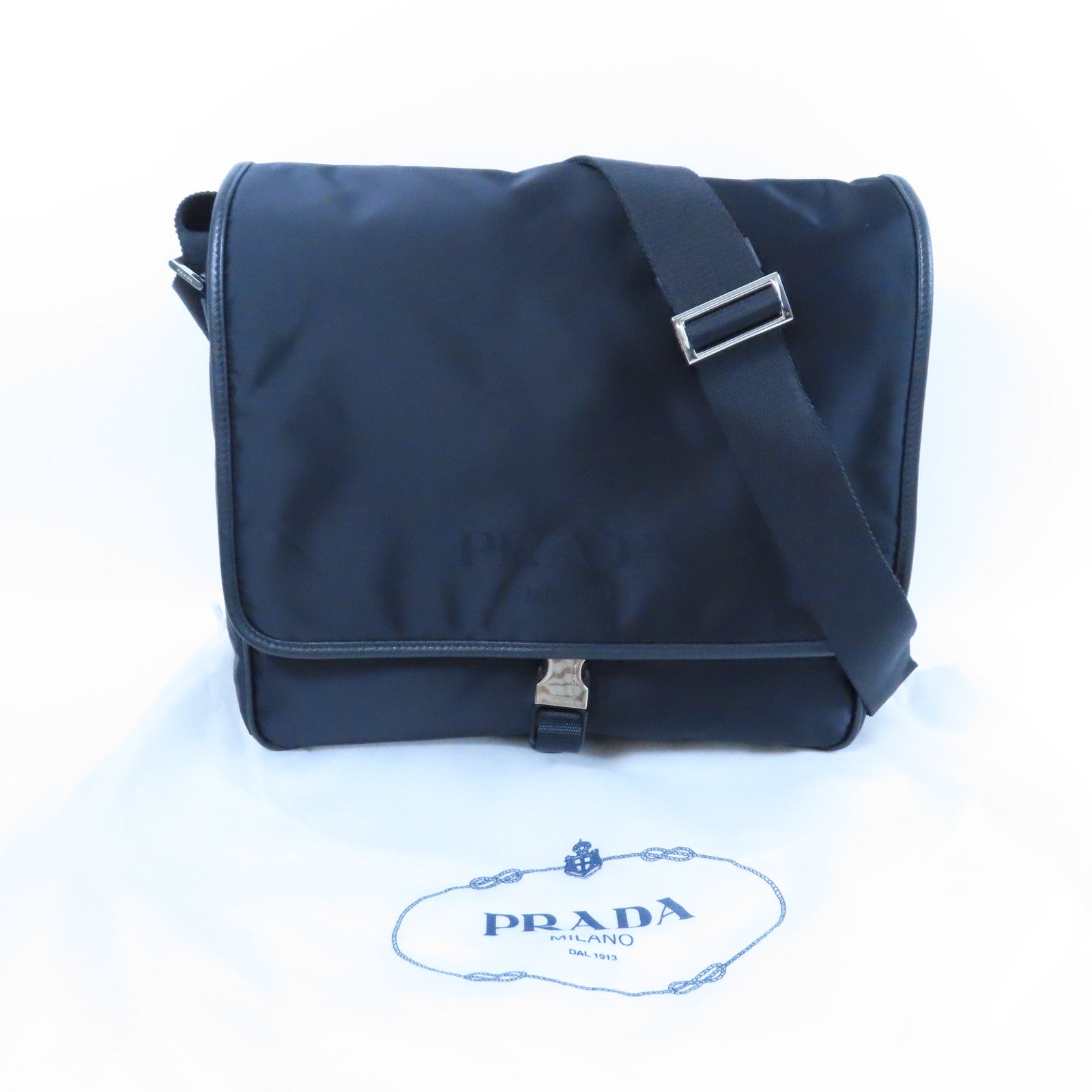 PRADA 尼龍Shoulder Bag銀扣肩背袋黑色