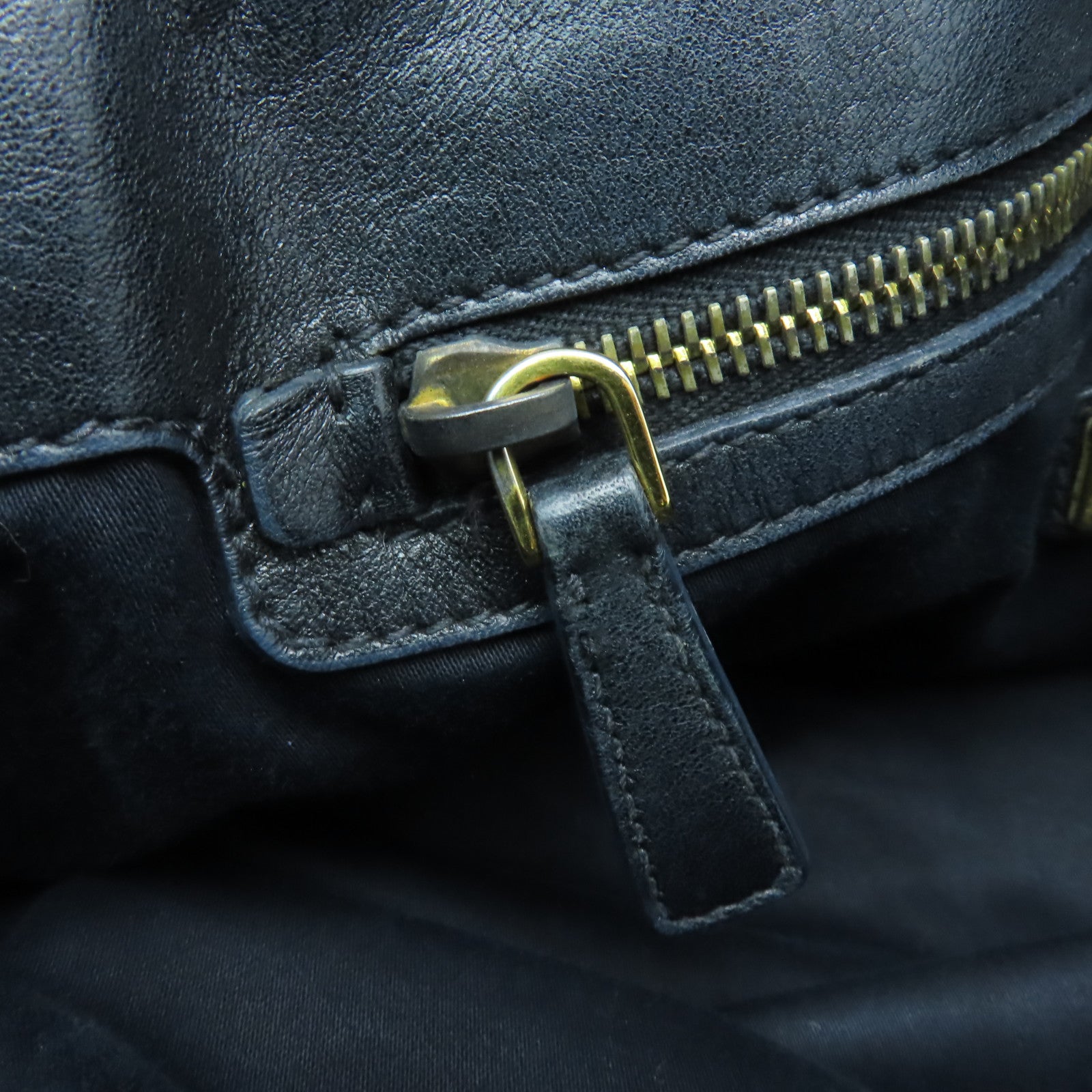 Miu Miu 牛皮皮革2 Way Shoulder金扣手挽肩背兩用袋黑色