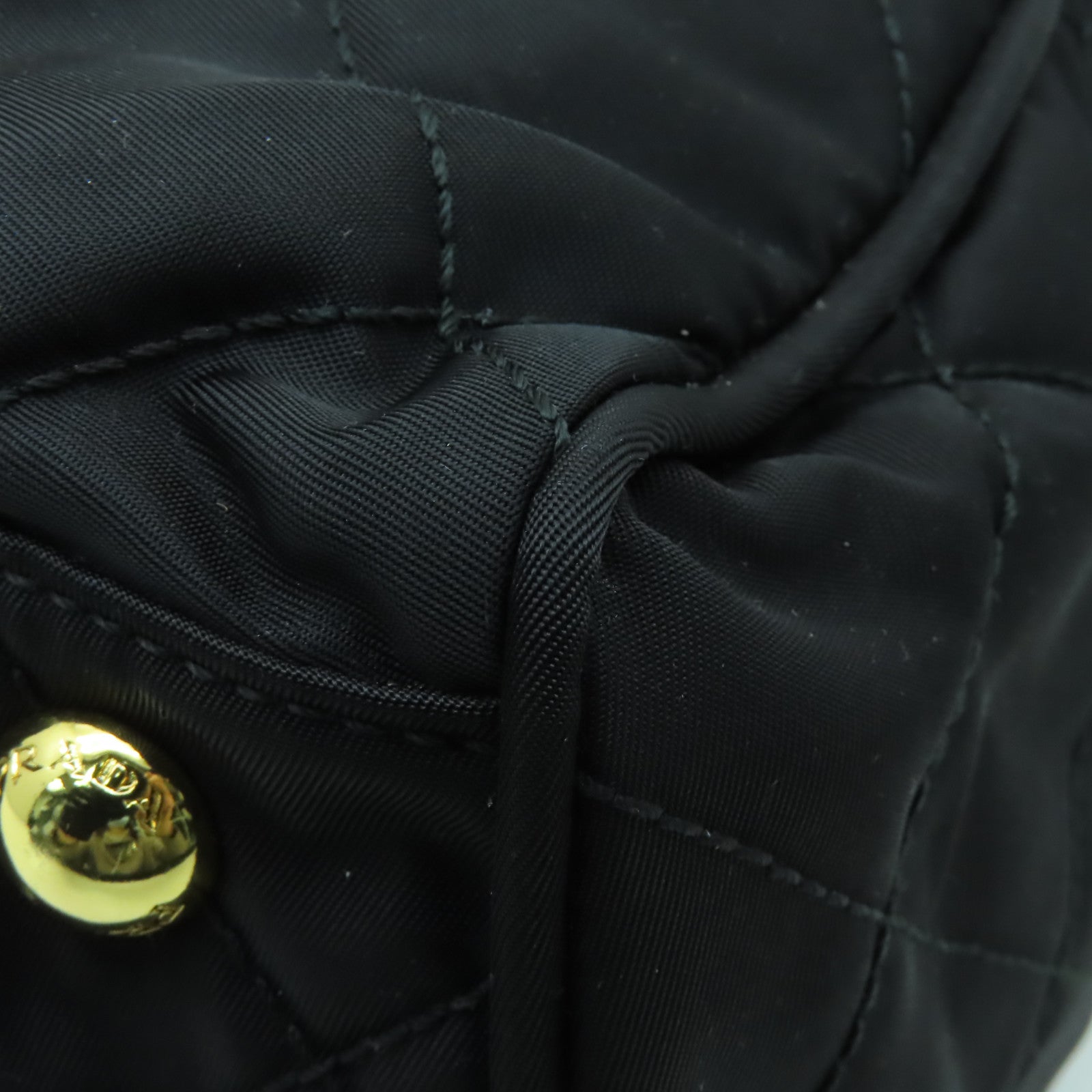PRADA 尼龍Tessuto Impuntu金扣鏈帶肩背袋黒色
