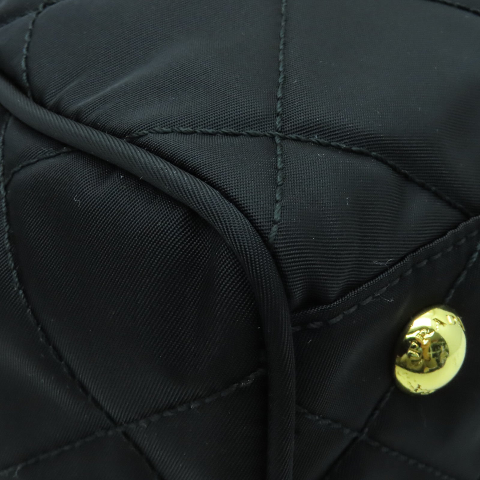 PRADA 尼龍Tessuto Impuntu金扣鏈帶肩背袋黒色
