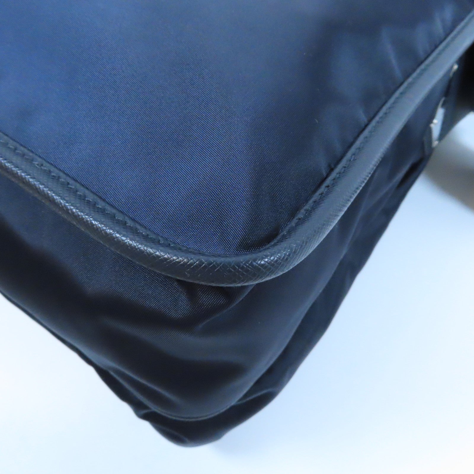 PRADA 尼龍Shoulder Bag銀扣肩背袋黑色