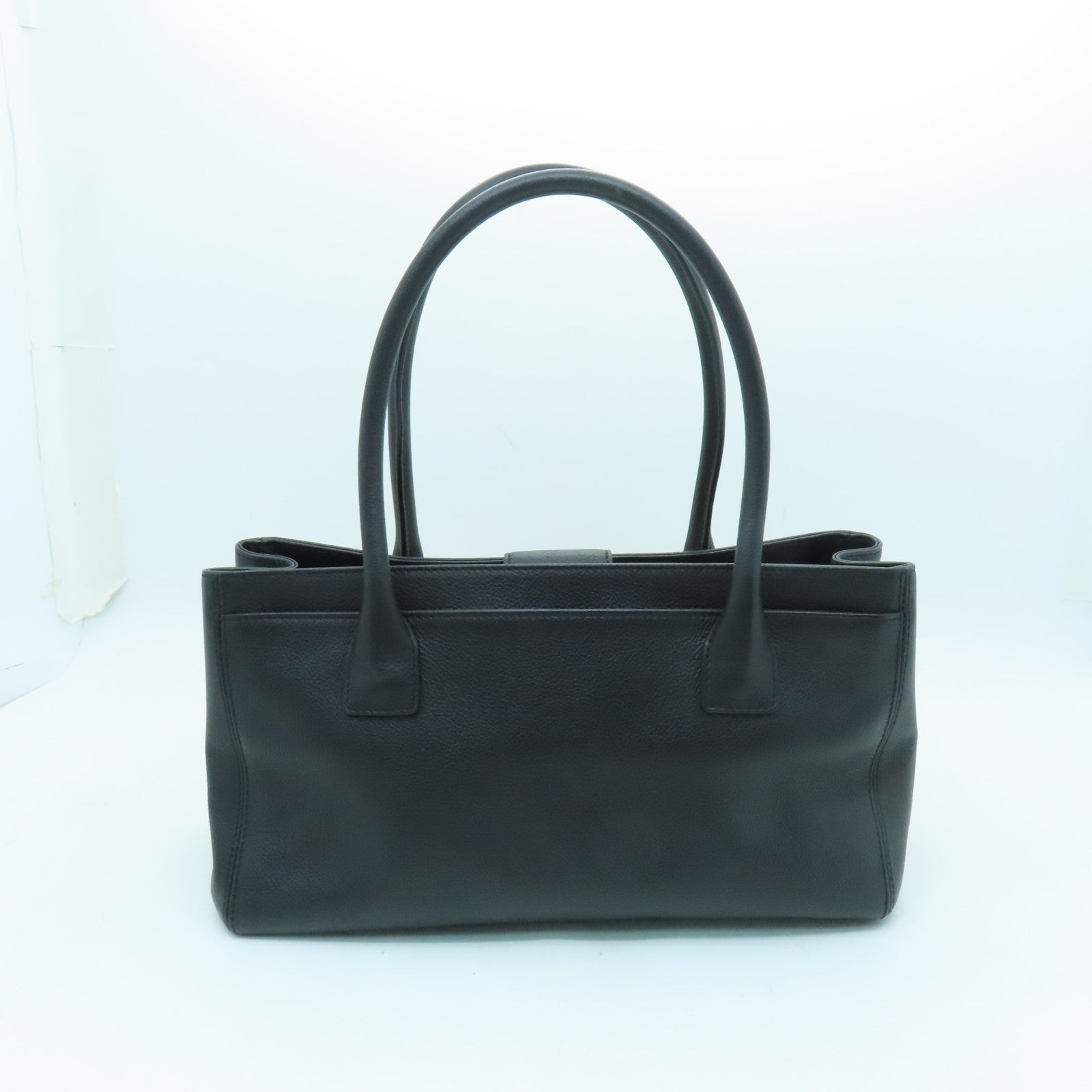 CHANEL 皮革Hand Bag銀扣手挽袋黑色