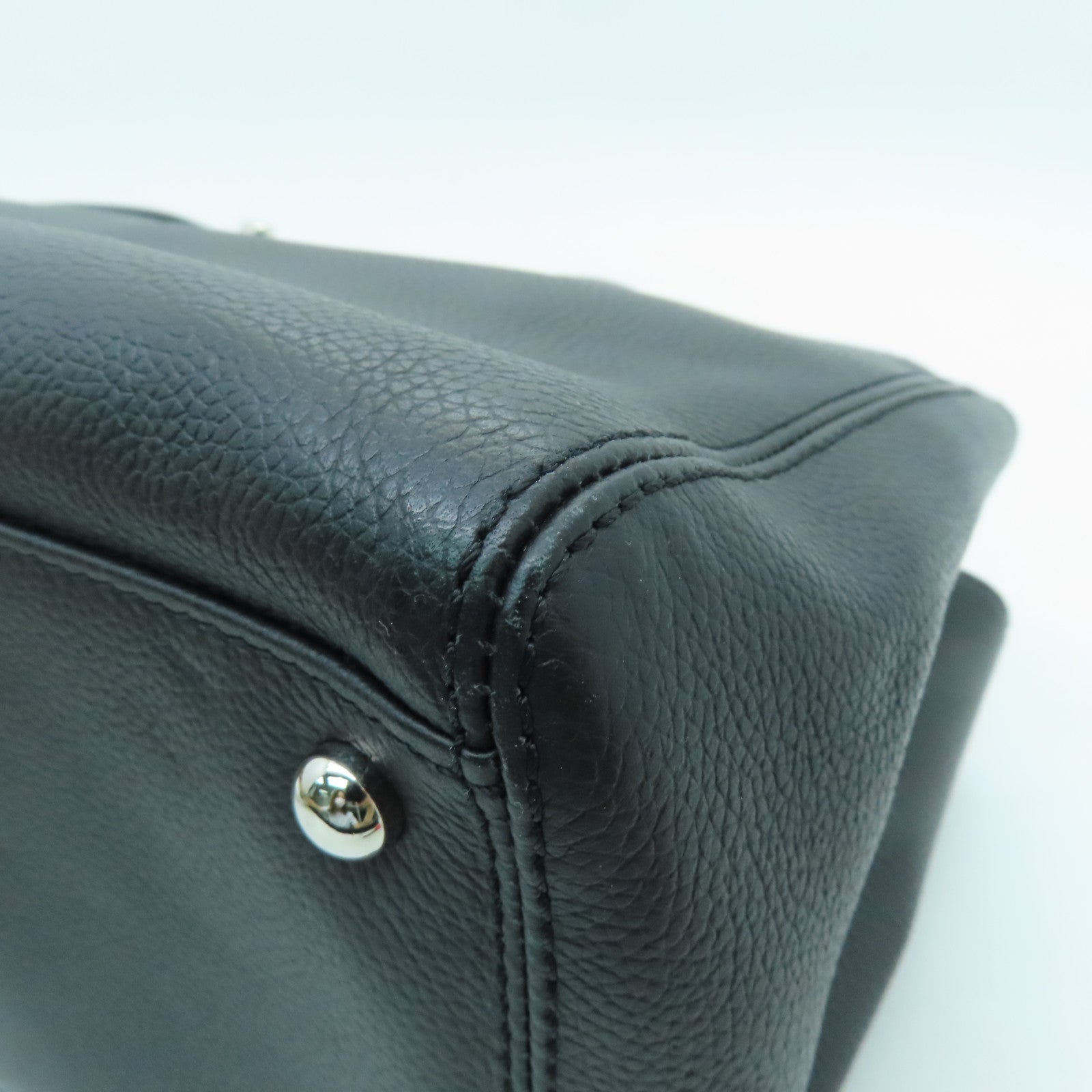 CHANEL 皮革Hand Bag銀扣手挽袋黑色
