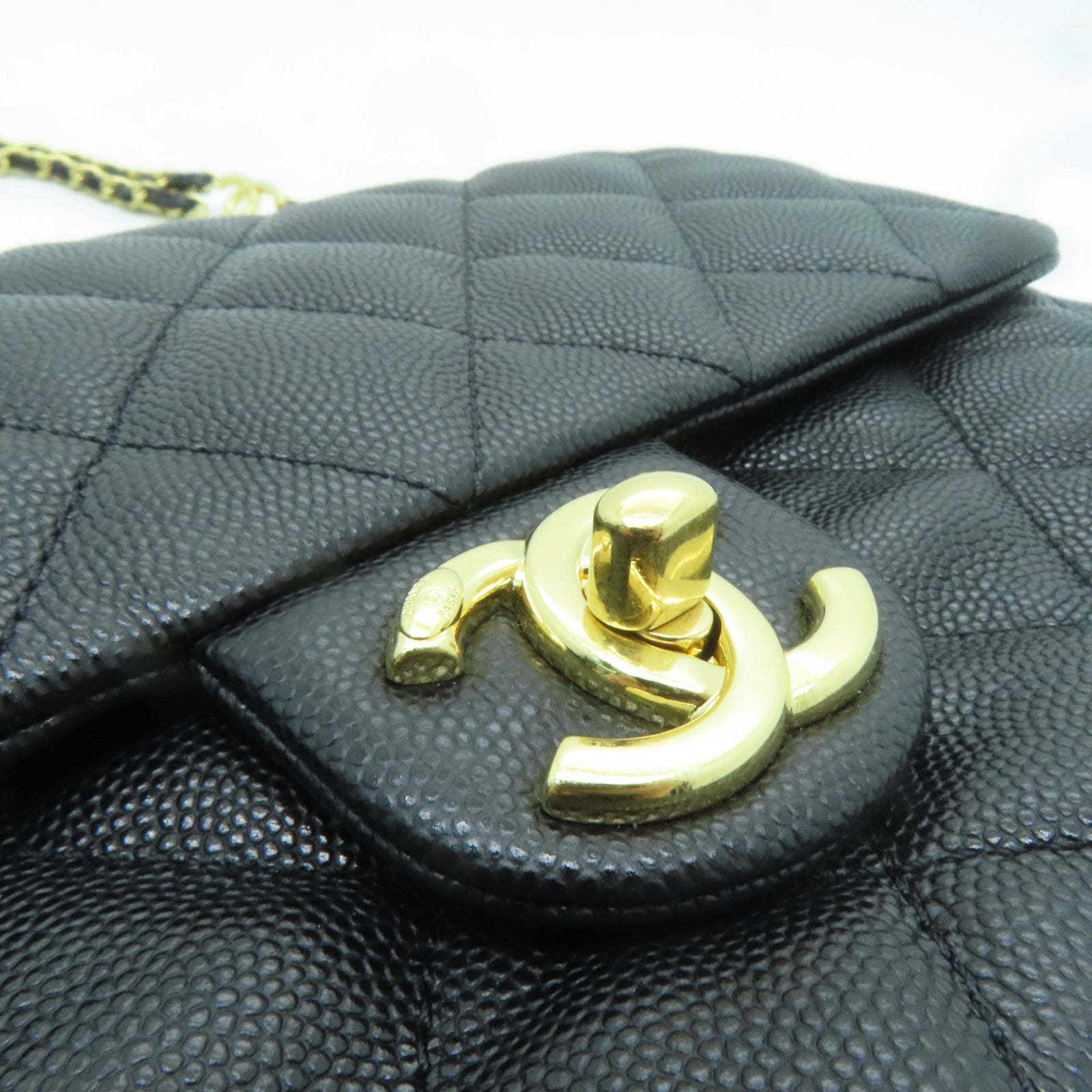 CHANEL 菱格Caviar皮革Chain Shoulder金扣肩背袋黑色