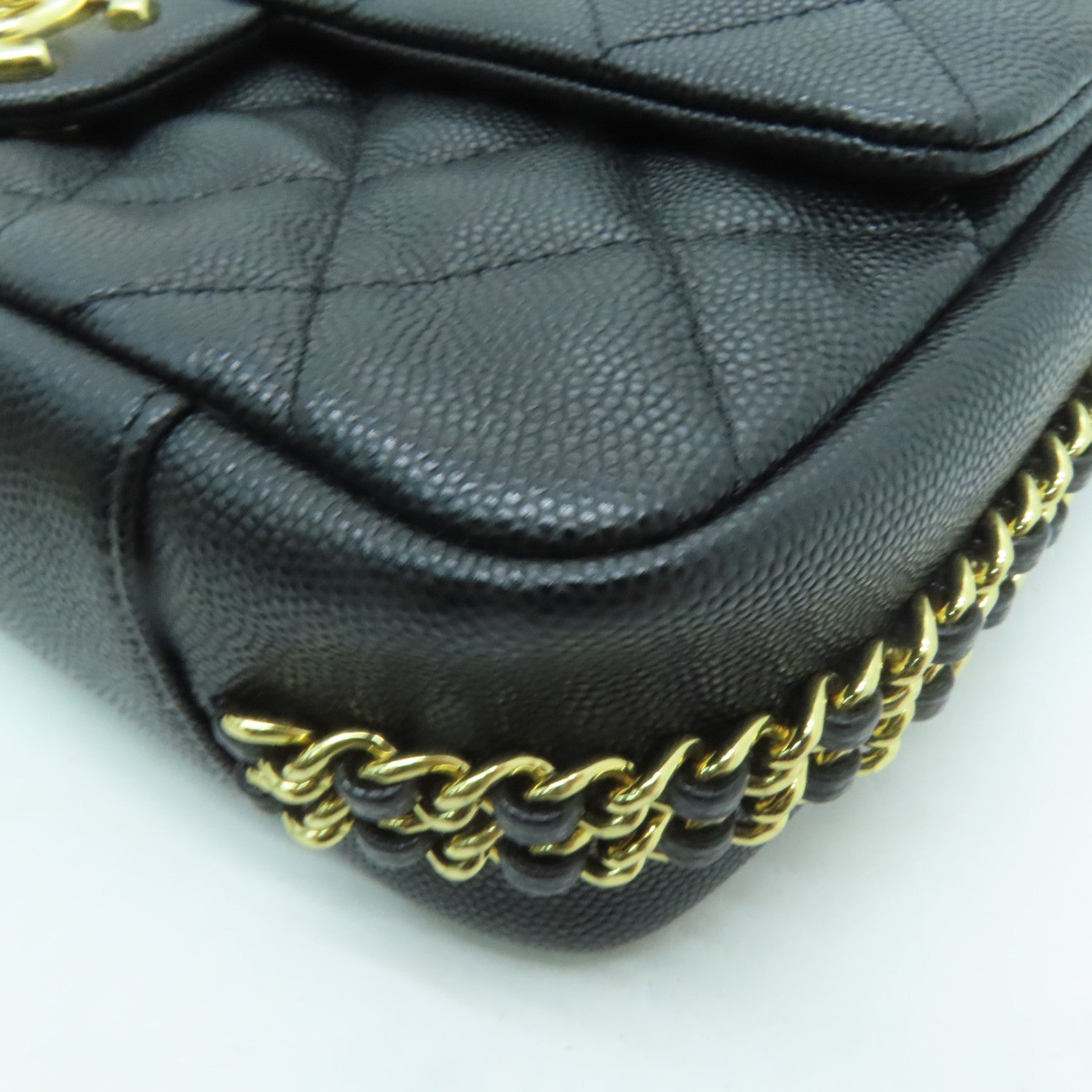 CHANEL 菱格Caviar皮革Chain Shoulder金扣肩背袋黑色