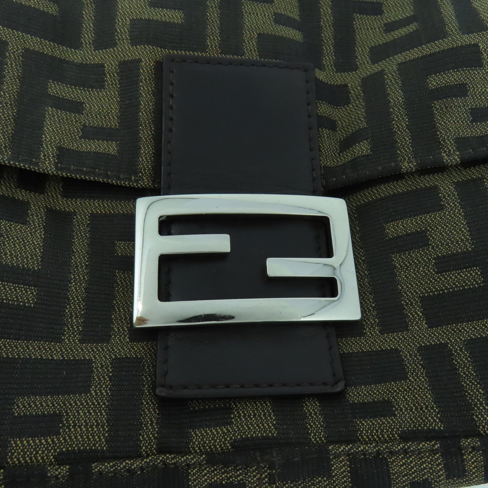 FENDI 帆布Hand Bag銀扣手挽袋啡色