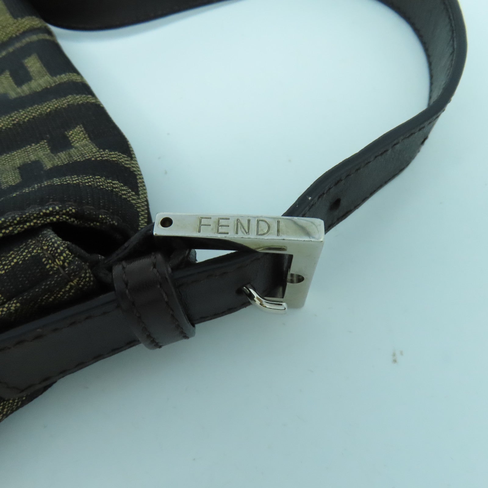 FENDI 帆布Hand Bag銀扣手挽袋啡色