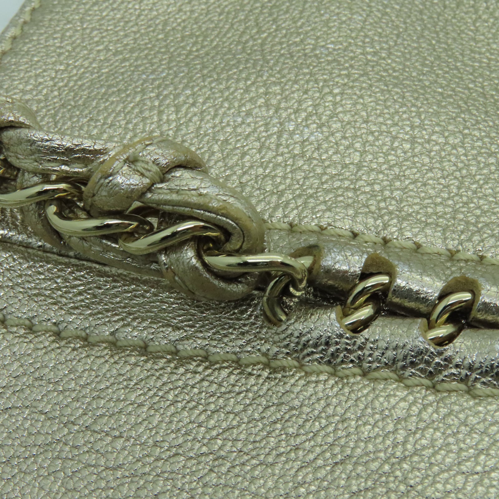 CHANEL 牛皮皮革Chain Shoulder Bag金扣鏈帶肩背袋金色
