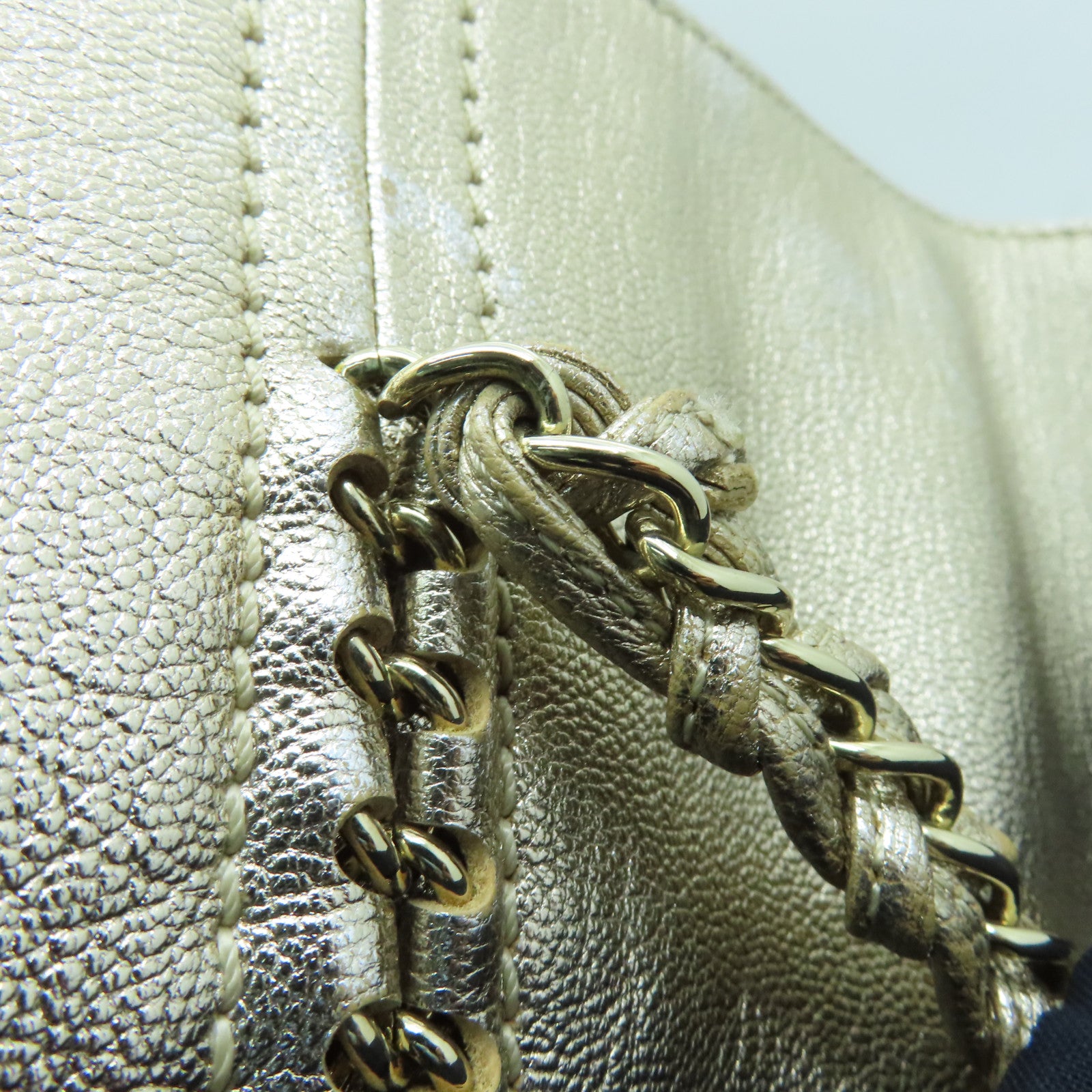 CHANEL 牛皮皮革Chain Shoulder Bag金扣鏈帶肩背袋金色