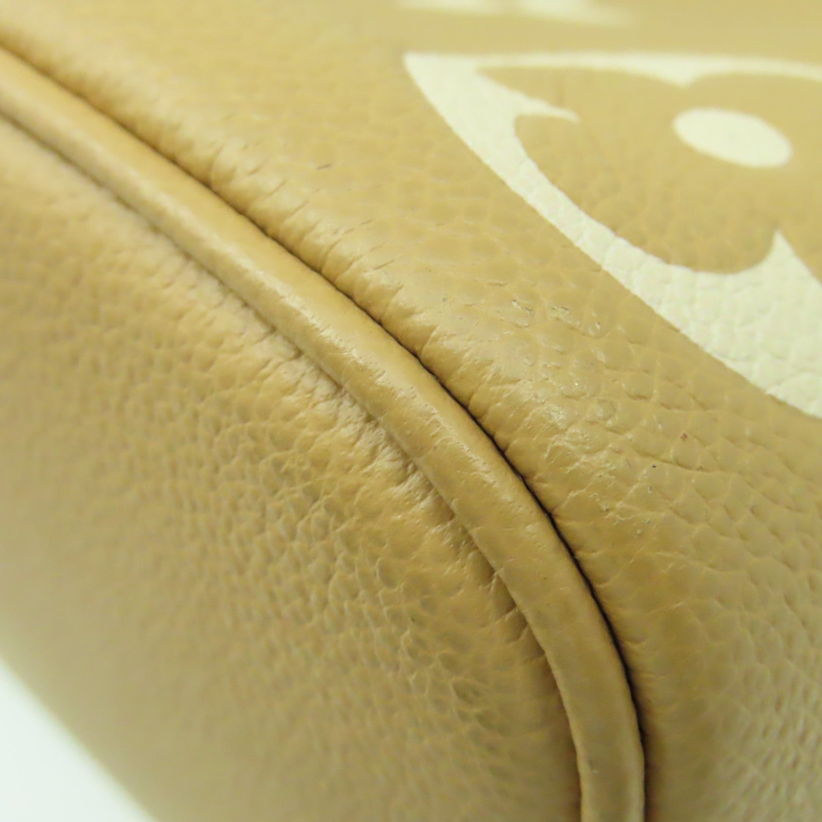 LOUIS VUITTON Monogram Empreinte NeoNoe MM金招肩背袋粉紅色