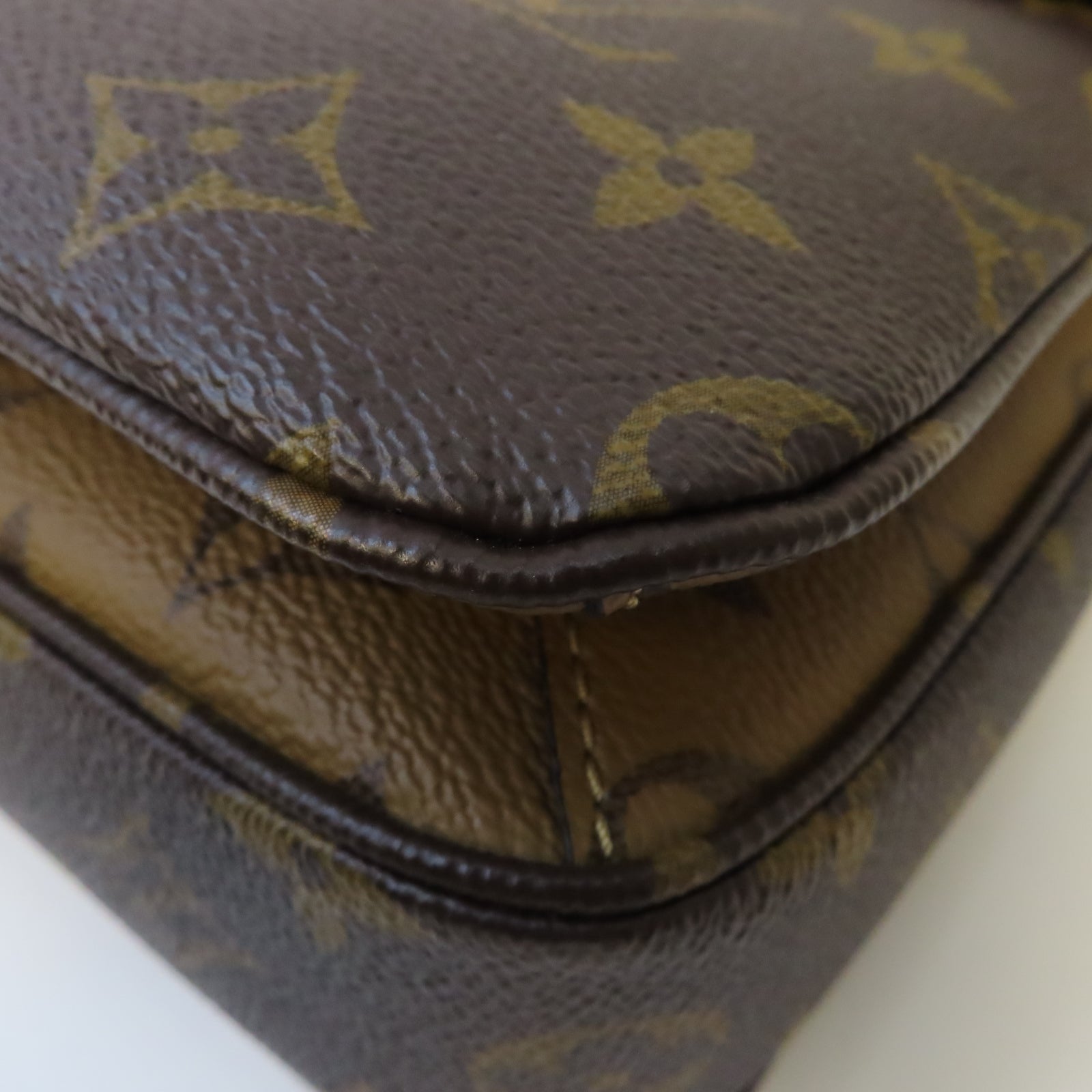 LOUIS VUITTON Monogram Pochette Metis金扣肩背袋啡色