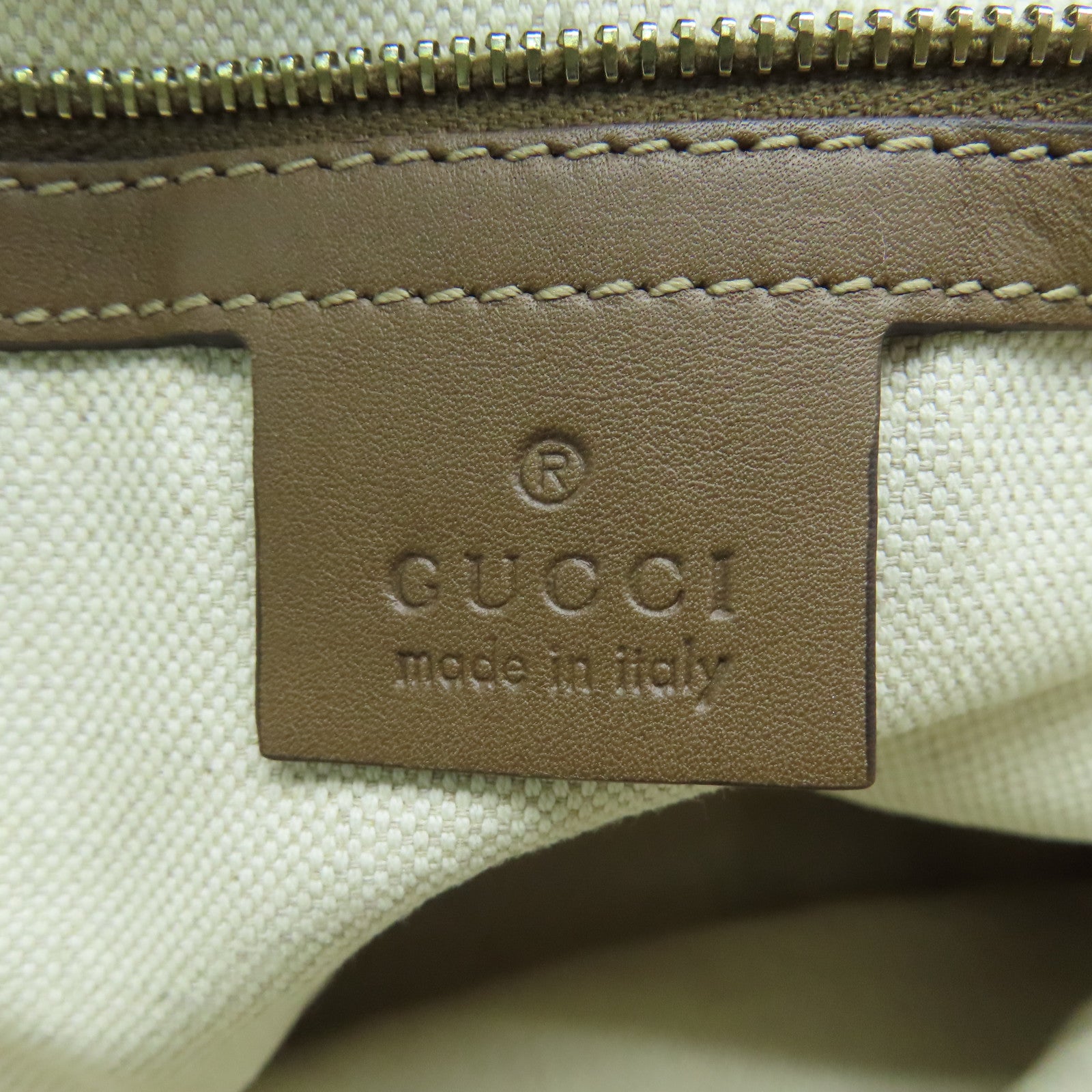 GUCCI 塗層帆布Shoulder Bag金扣肩背袋白色