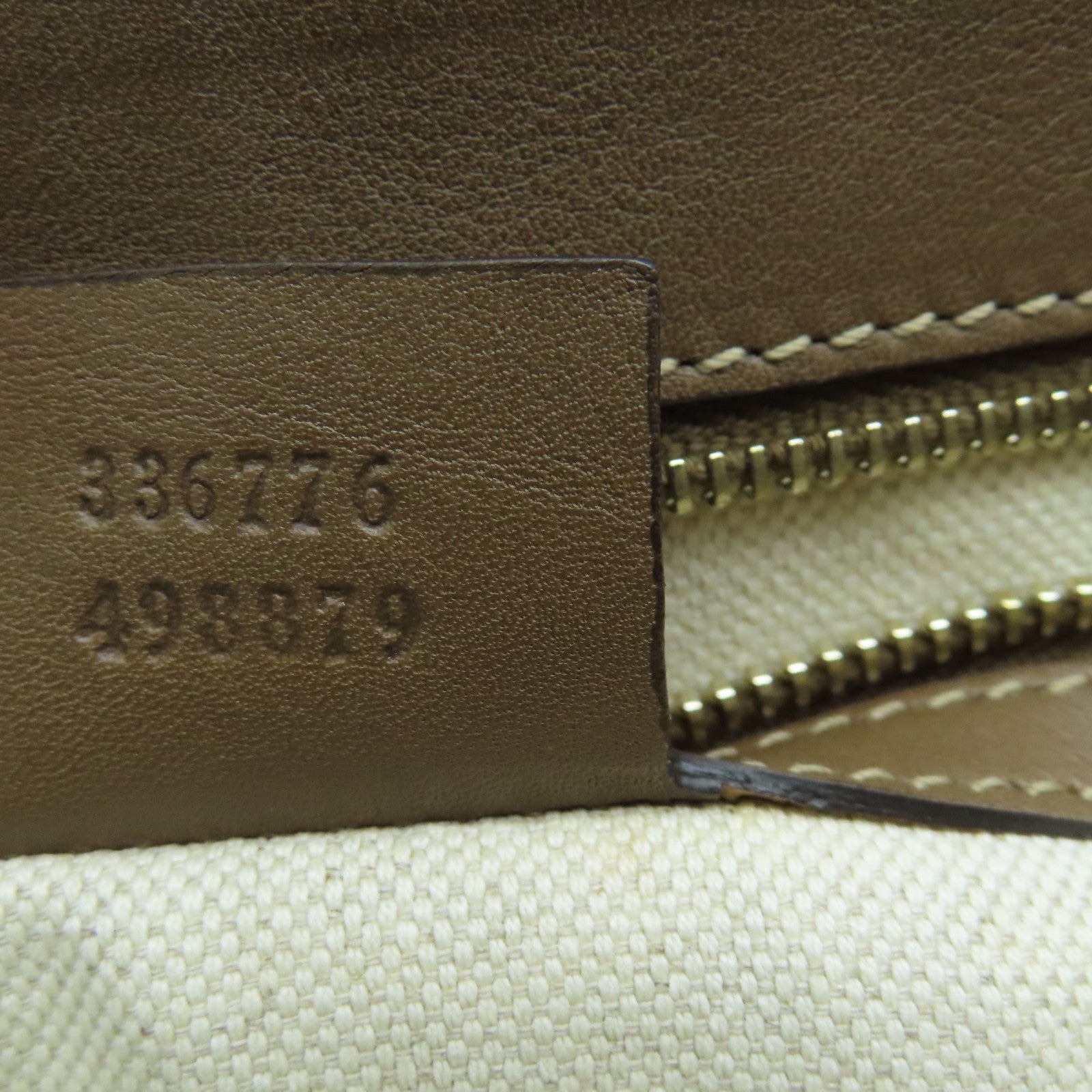 GUCCI 塗層帆布Shoulder Bag金扣肩背袋白色