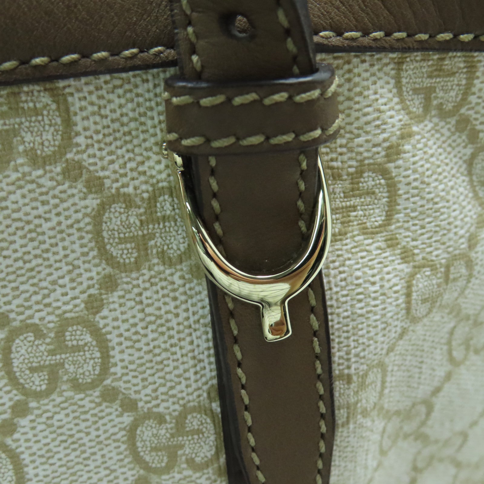 GUCCI 塗層帆布Shoulder Bag金扣肩背袋白色