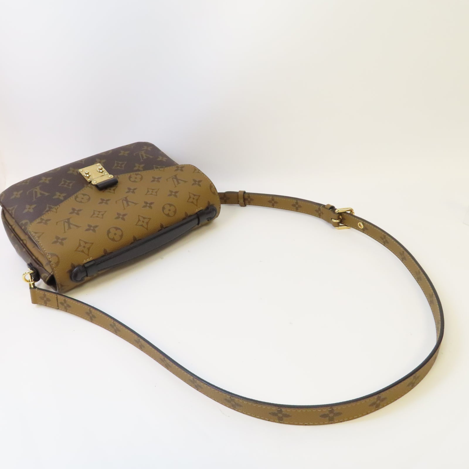 LOUIS VUITTON Monogram Pochette Metis金扣肩背袋啡色